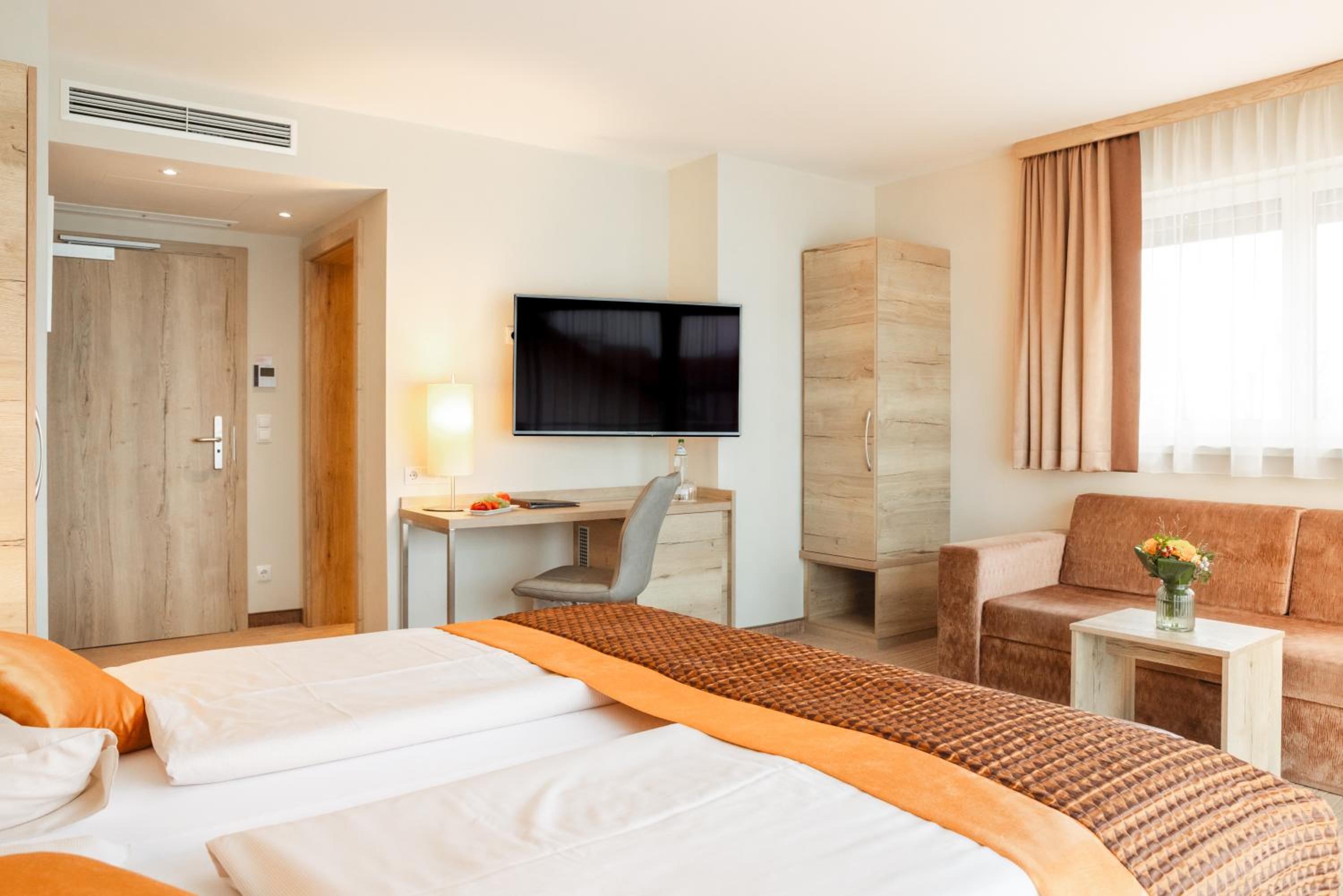 Deluxe Double Room with Terrace - Photo 3