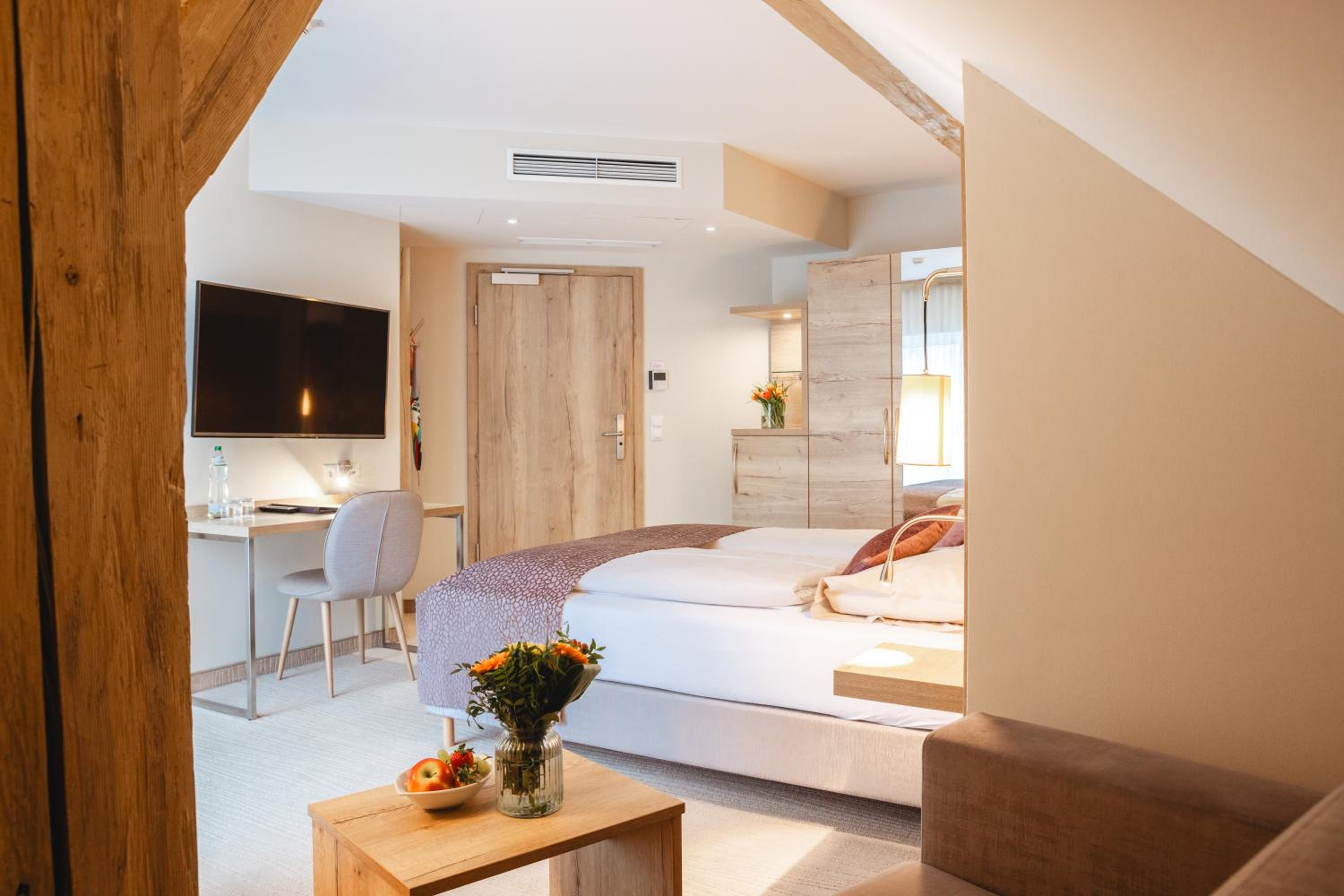 Premium Double Room with Terrace - Photo 16