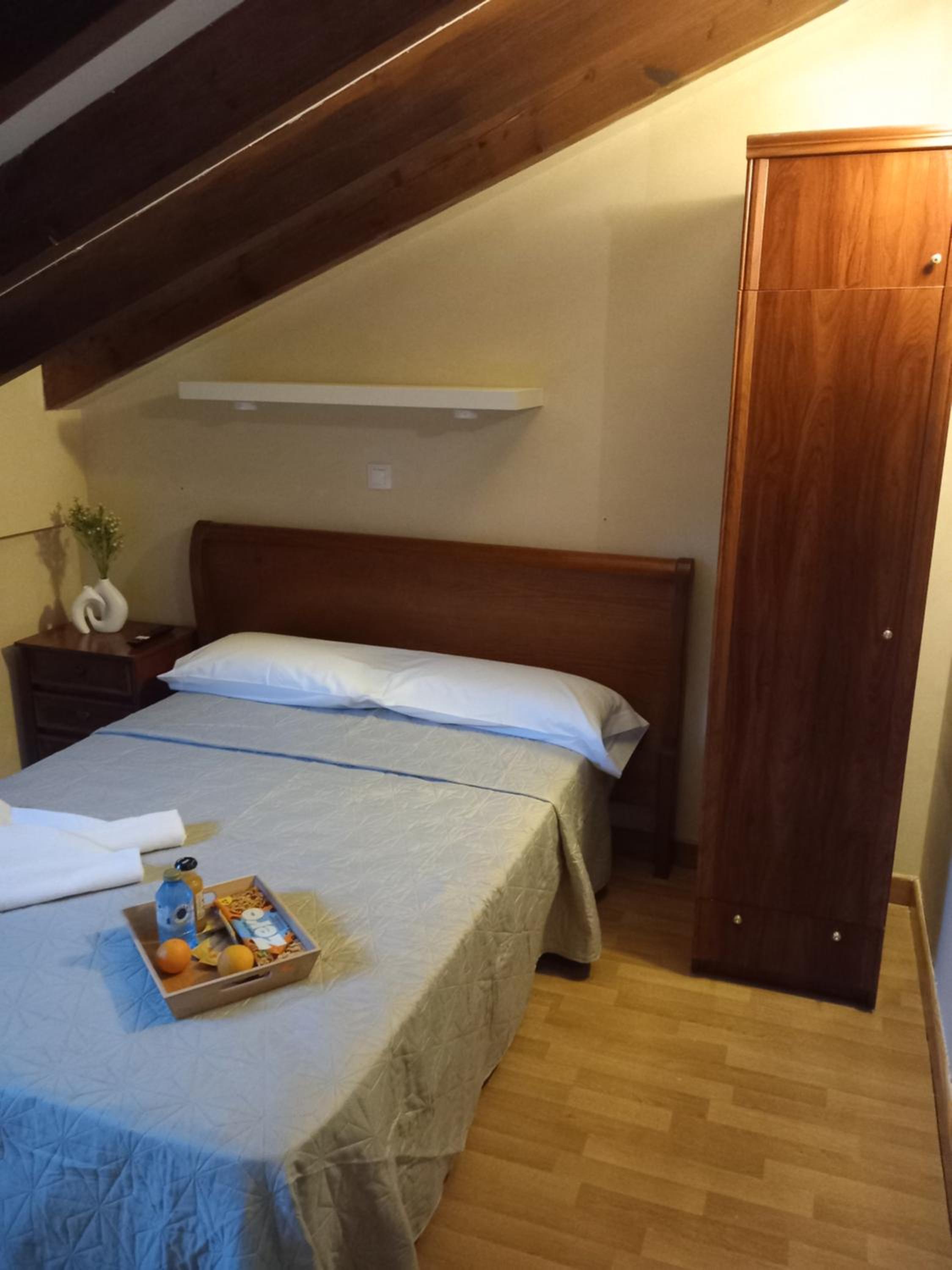 Double or Twin Room photo 3