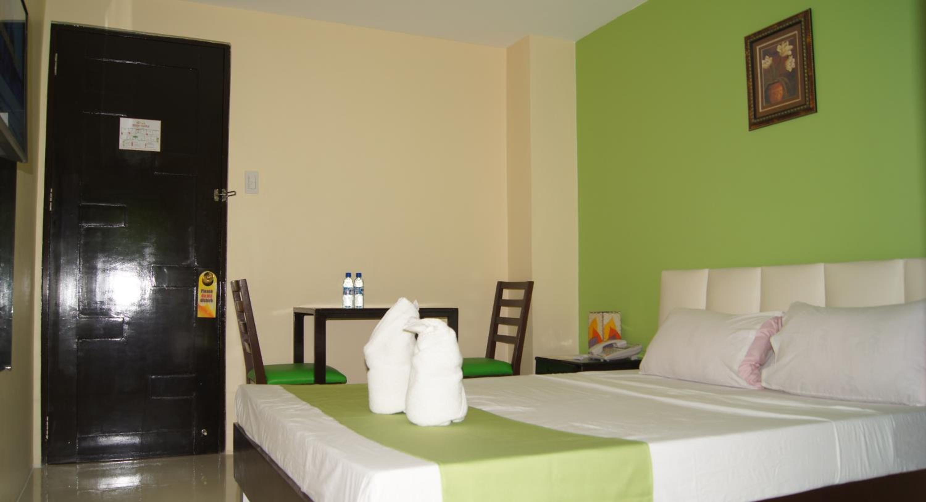 Double Room - Photo 4