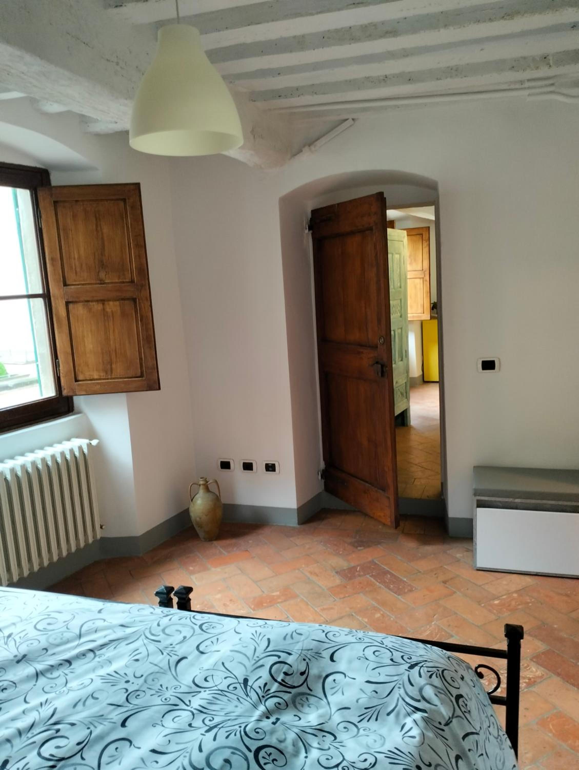 One-Bedroom Apartment with City View photo 2