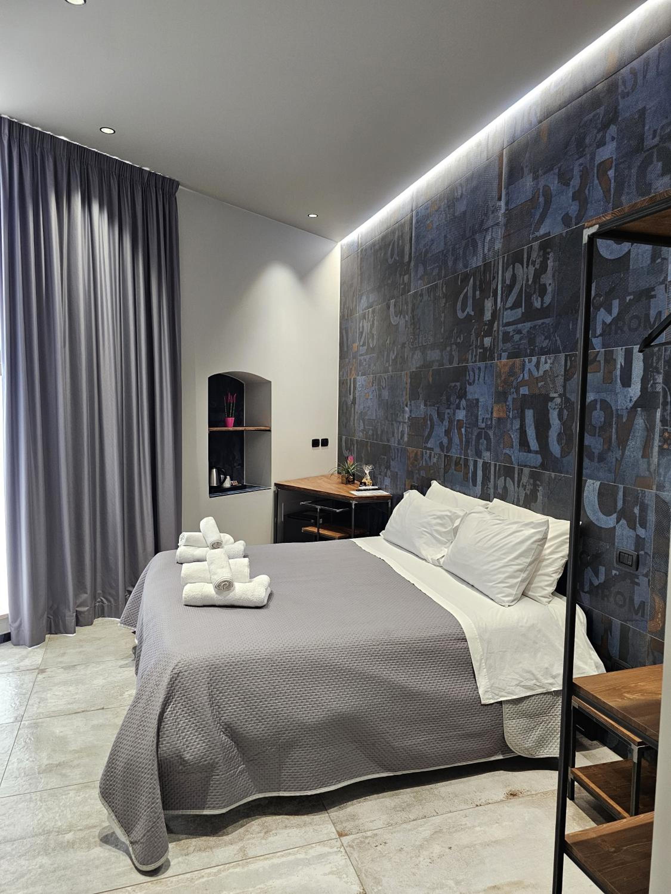 Superior Double Room - Photo 10