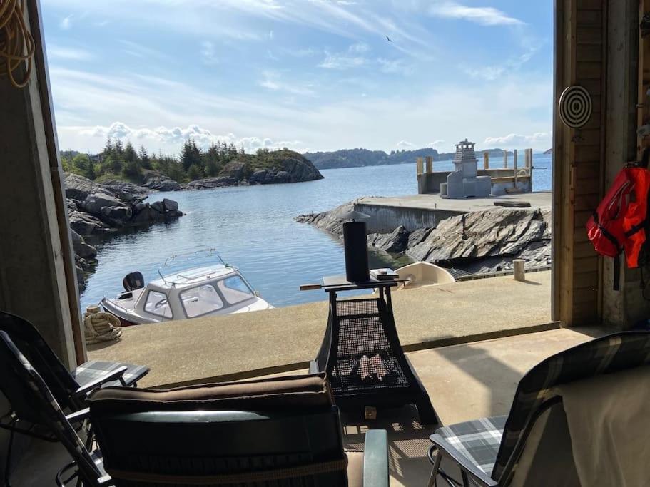 Three-Bedroom House photo 3