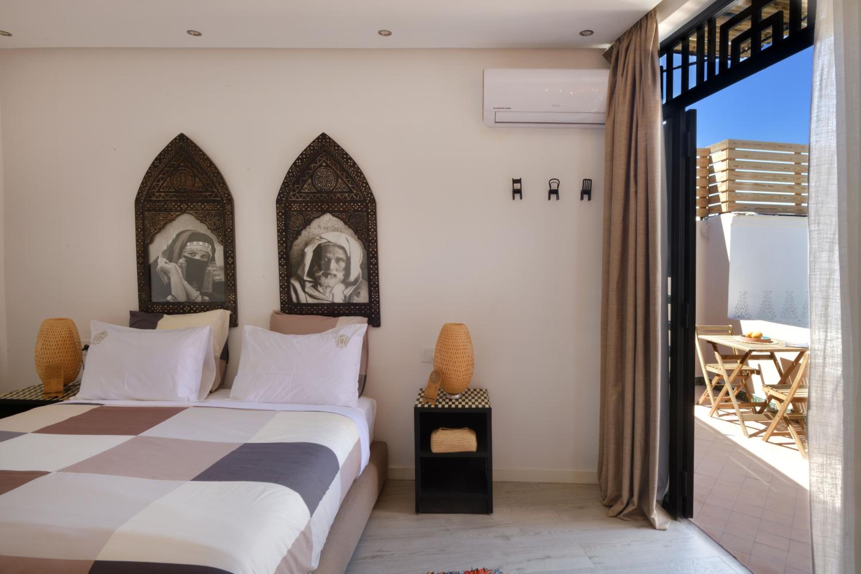 Deluxe Queen Room
