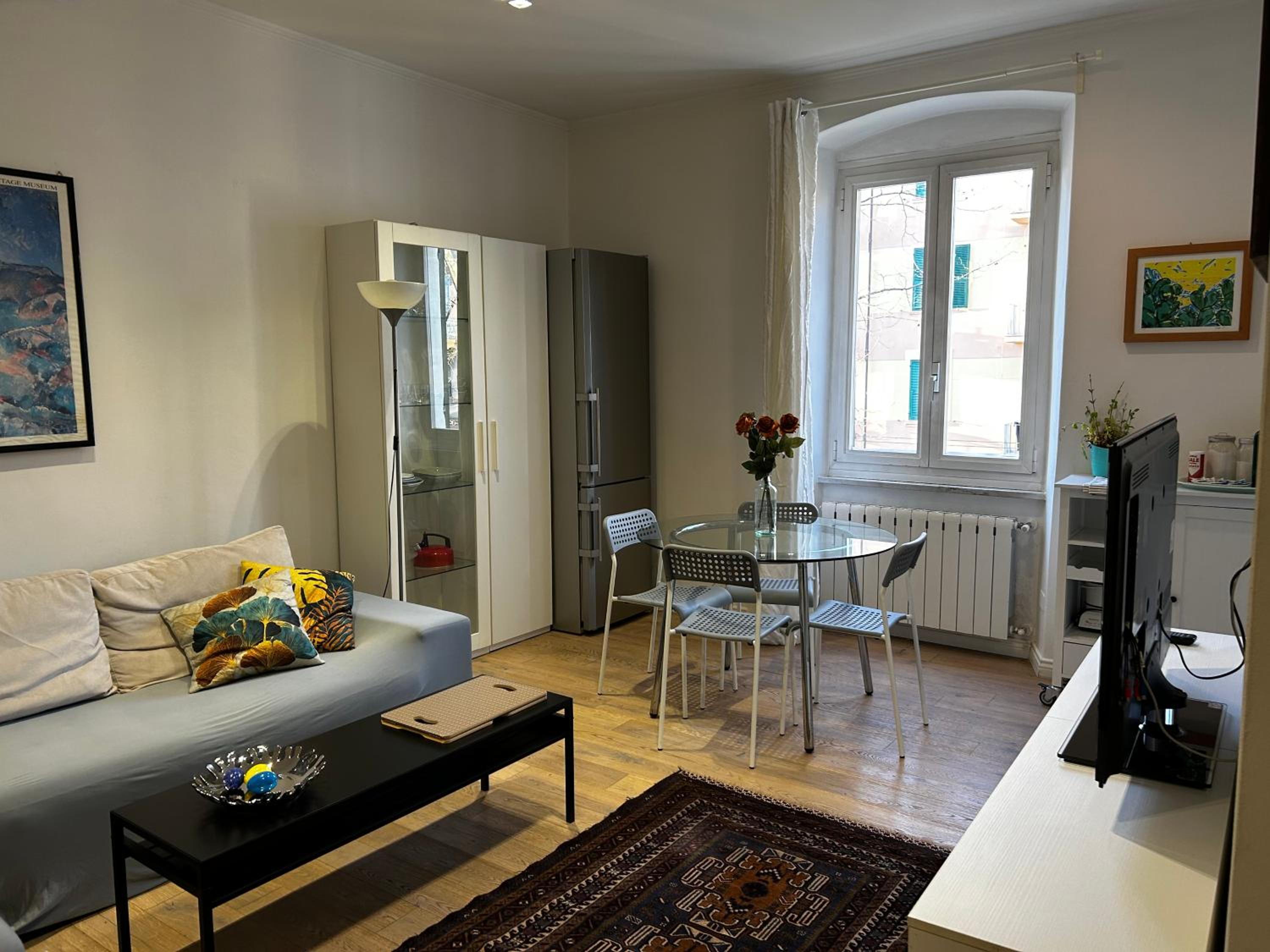 One-Bedroom Apartment