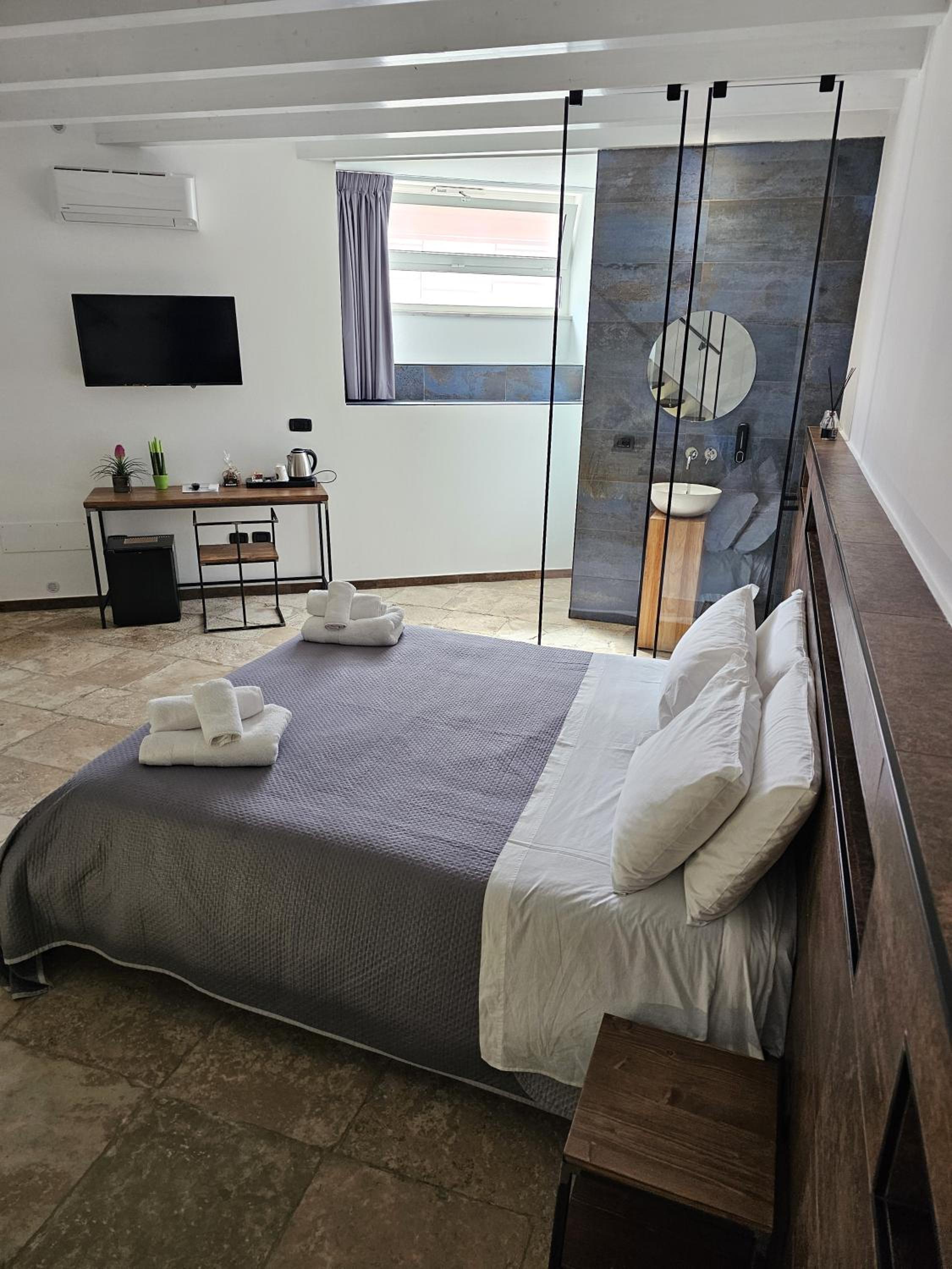 Deluxe Double Room - Photo 2