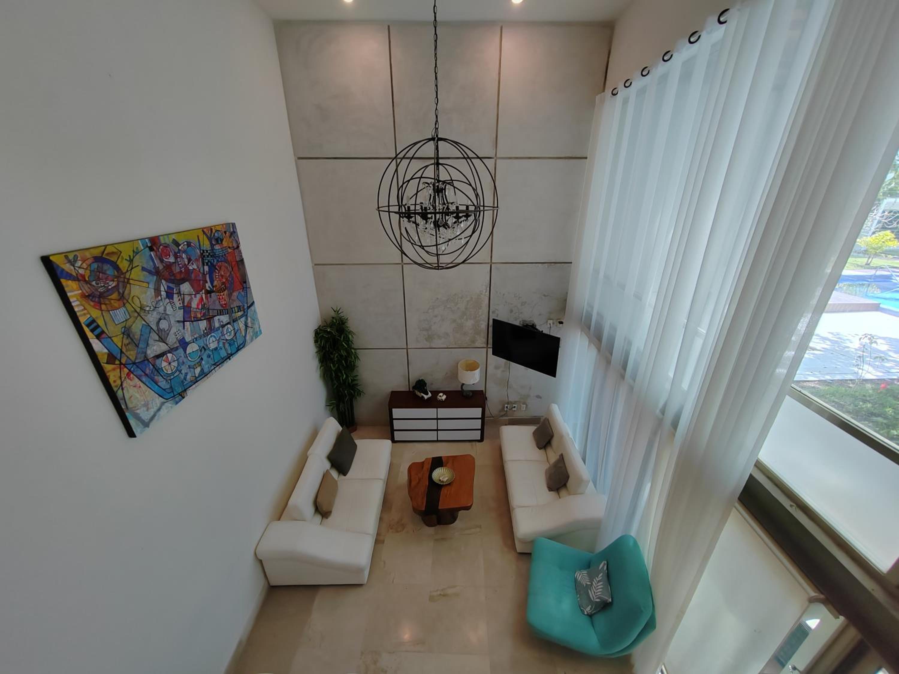 Deluxe Family Room photo 1