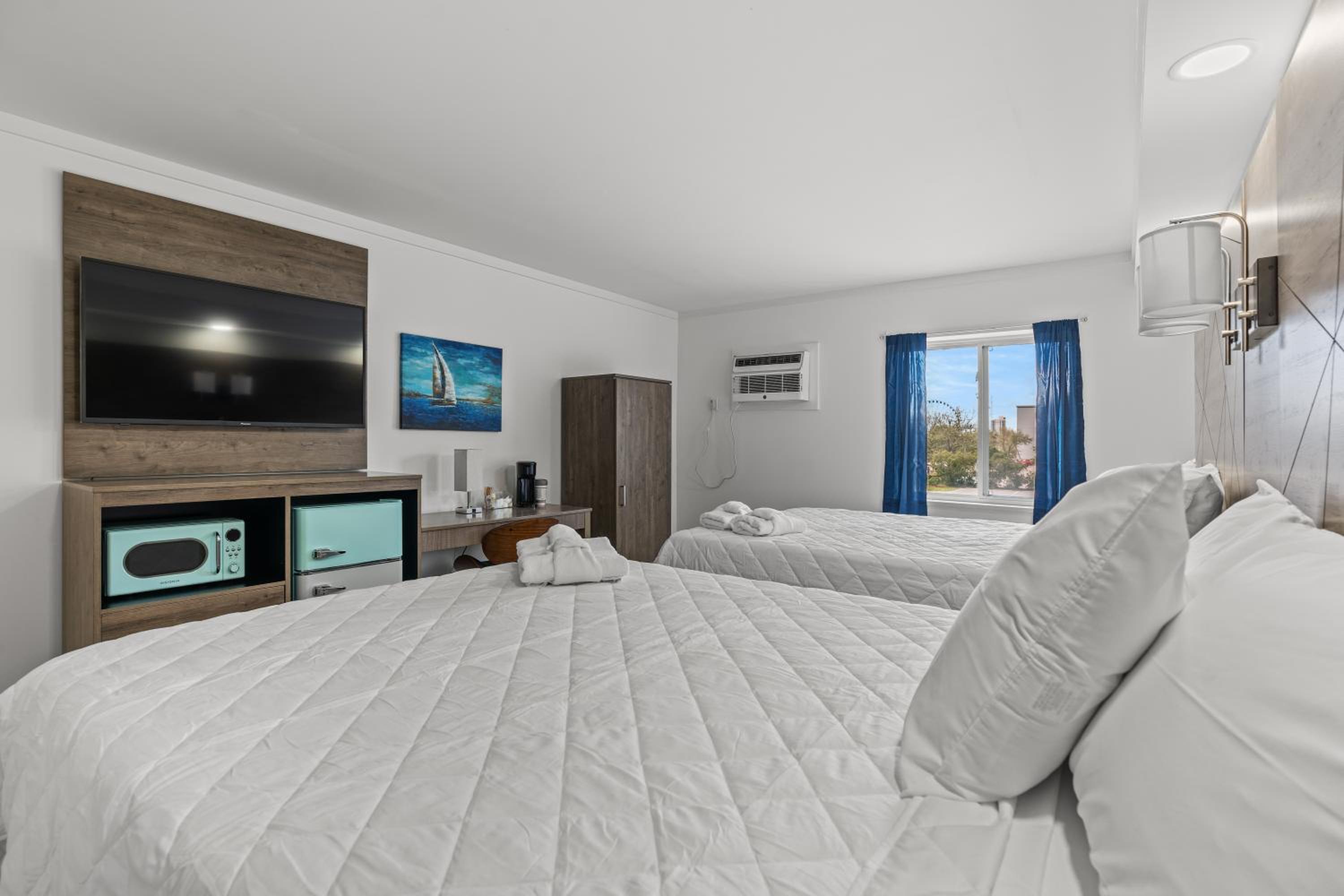 Standard Queen Room