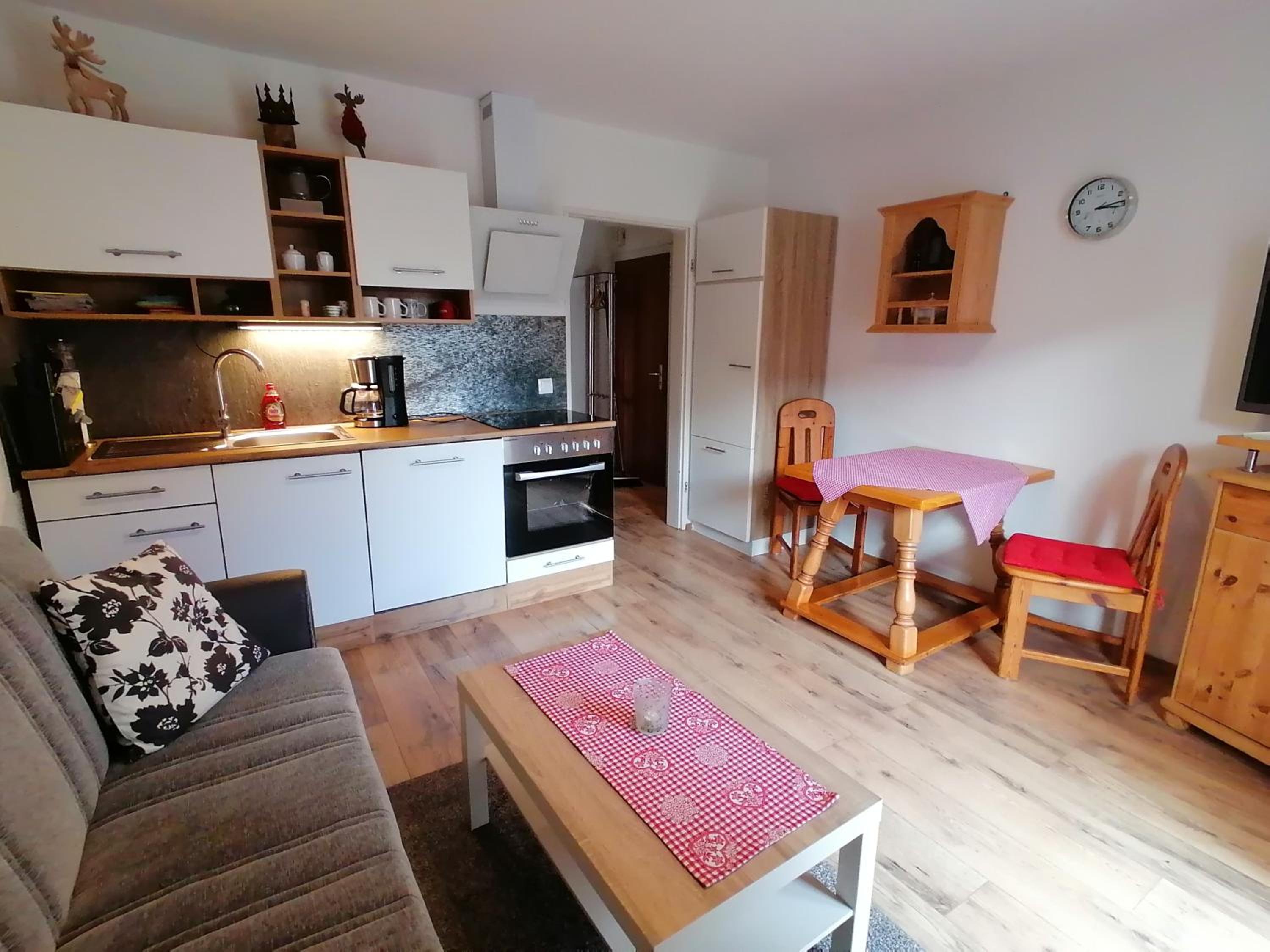Apartment with Terrace photo 2