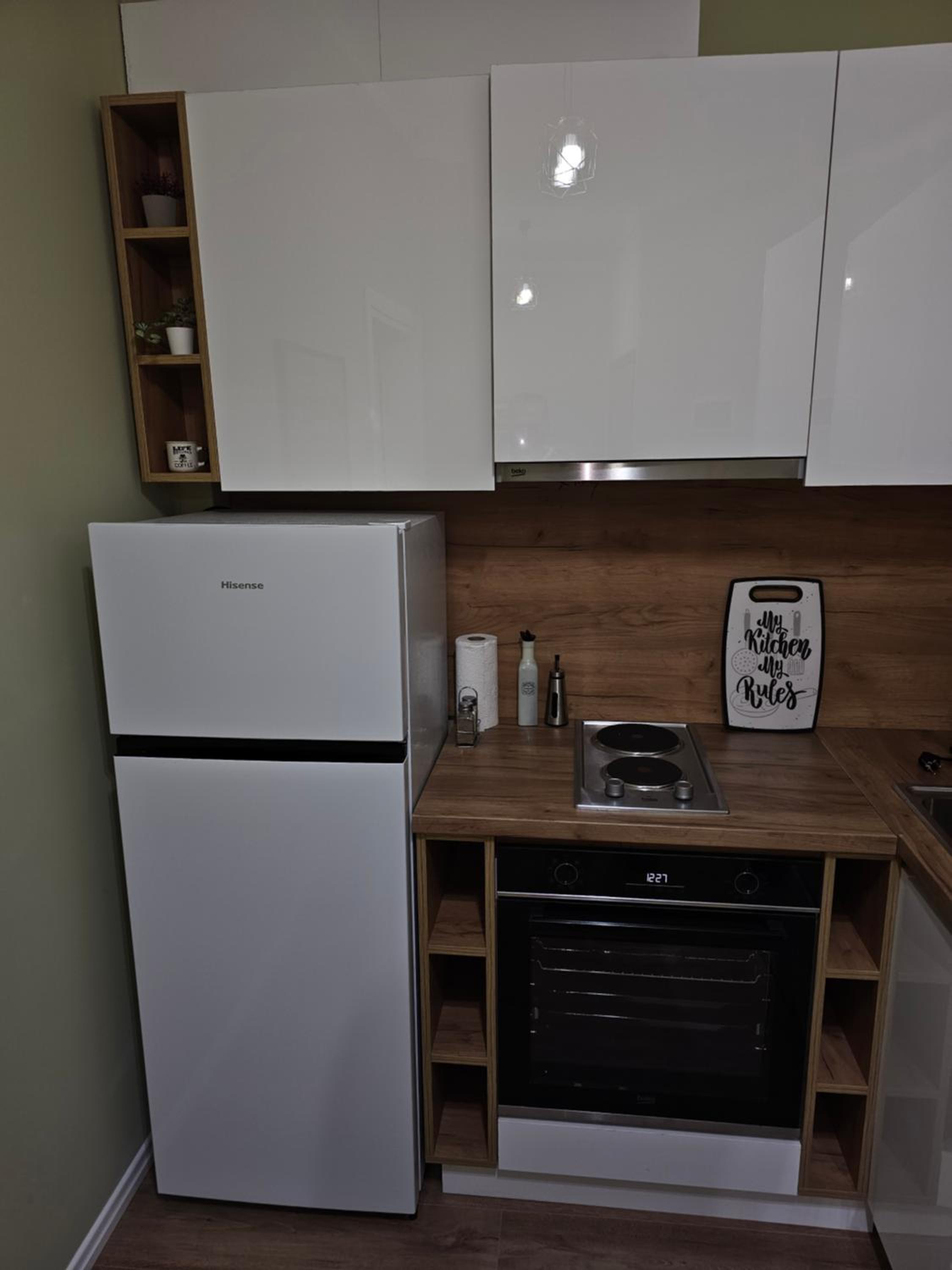 One-Bedroom Apartment photo 1