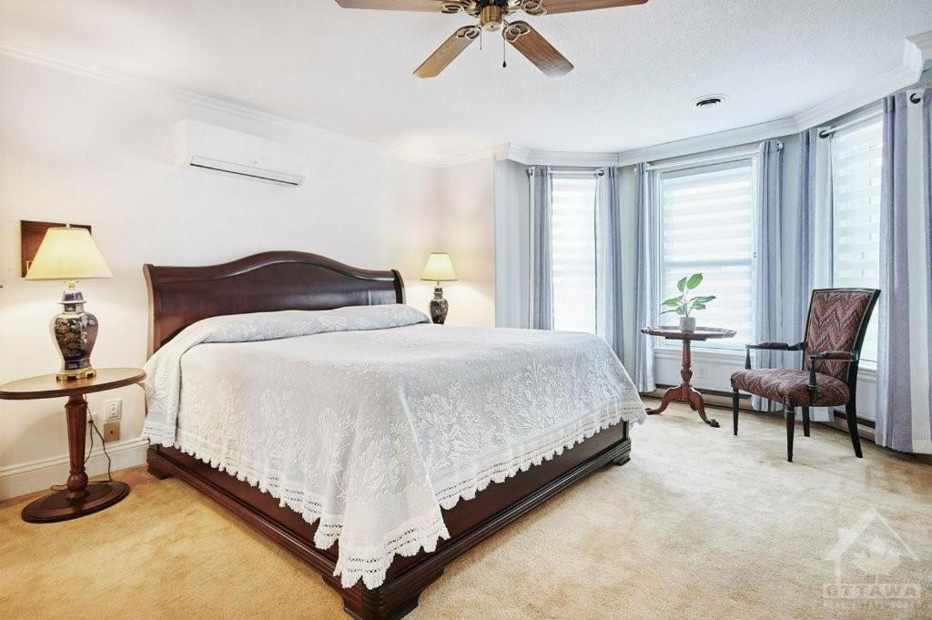 Deluxe King Room photo 1