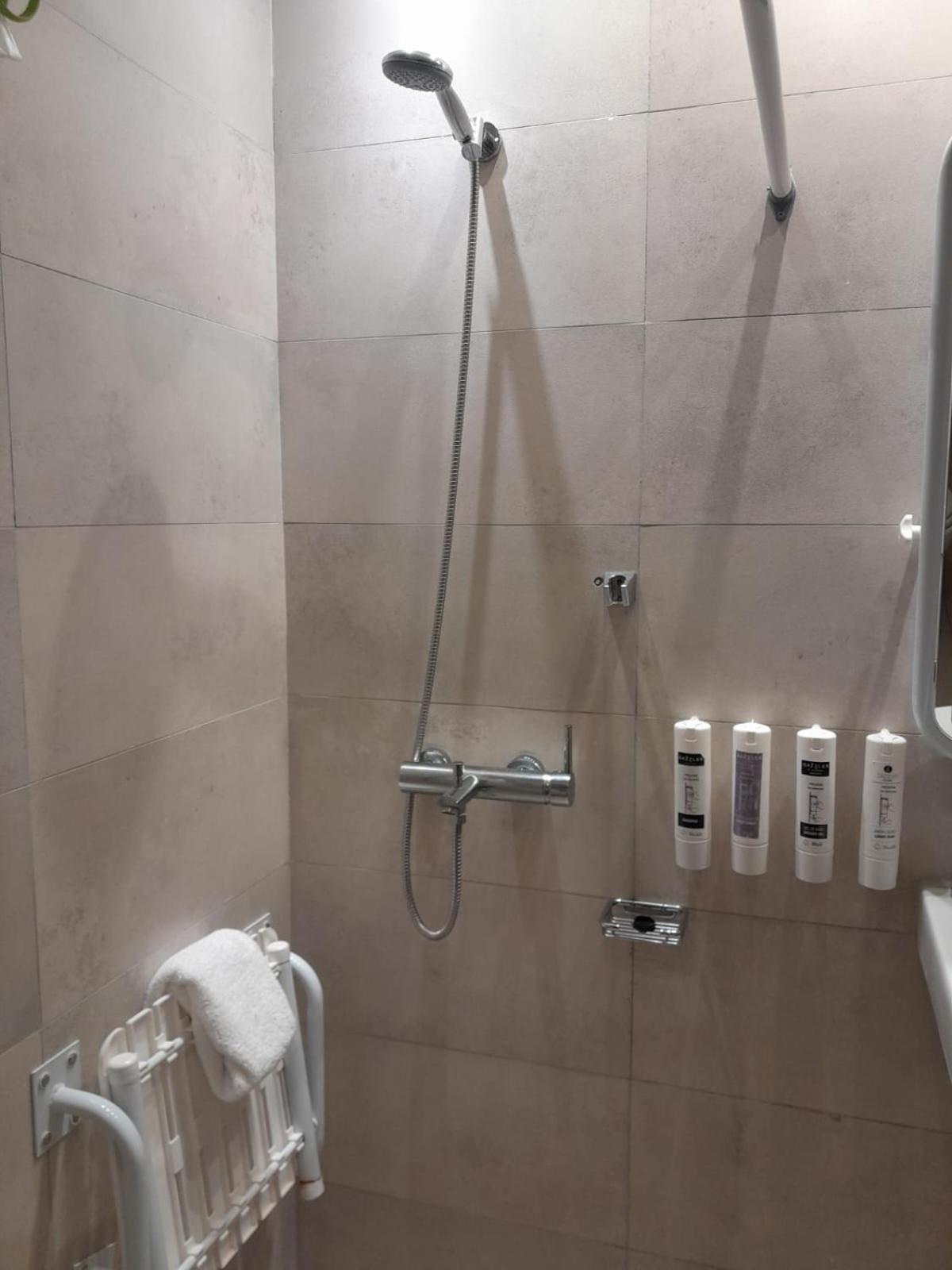Twin Room with Two Twin Beds - Mobility Access - Non-Smoking - Garden View