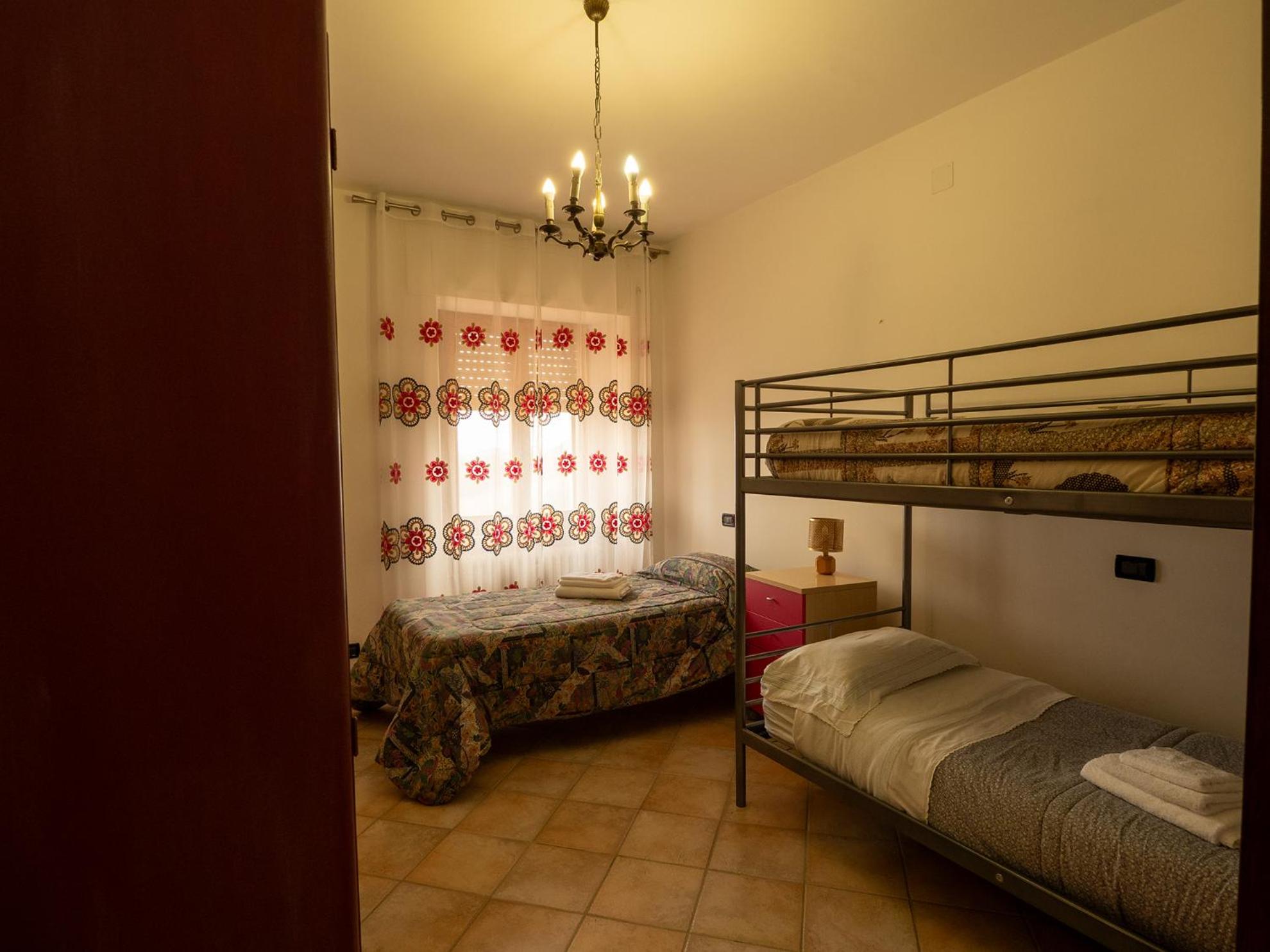 Four-Bedroom House photo 1