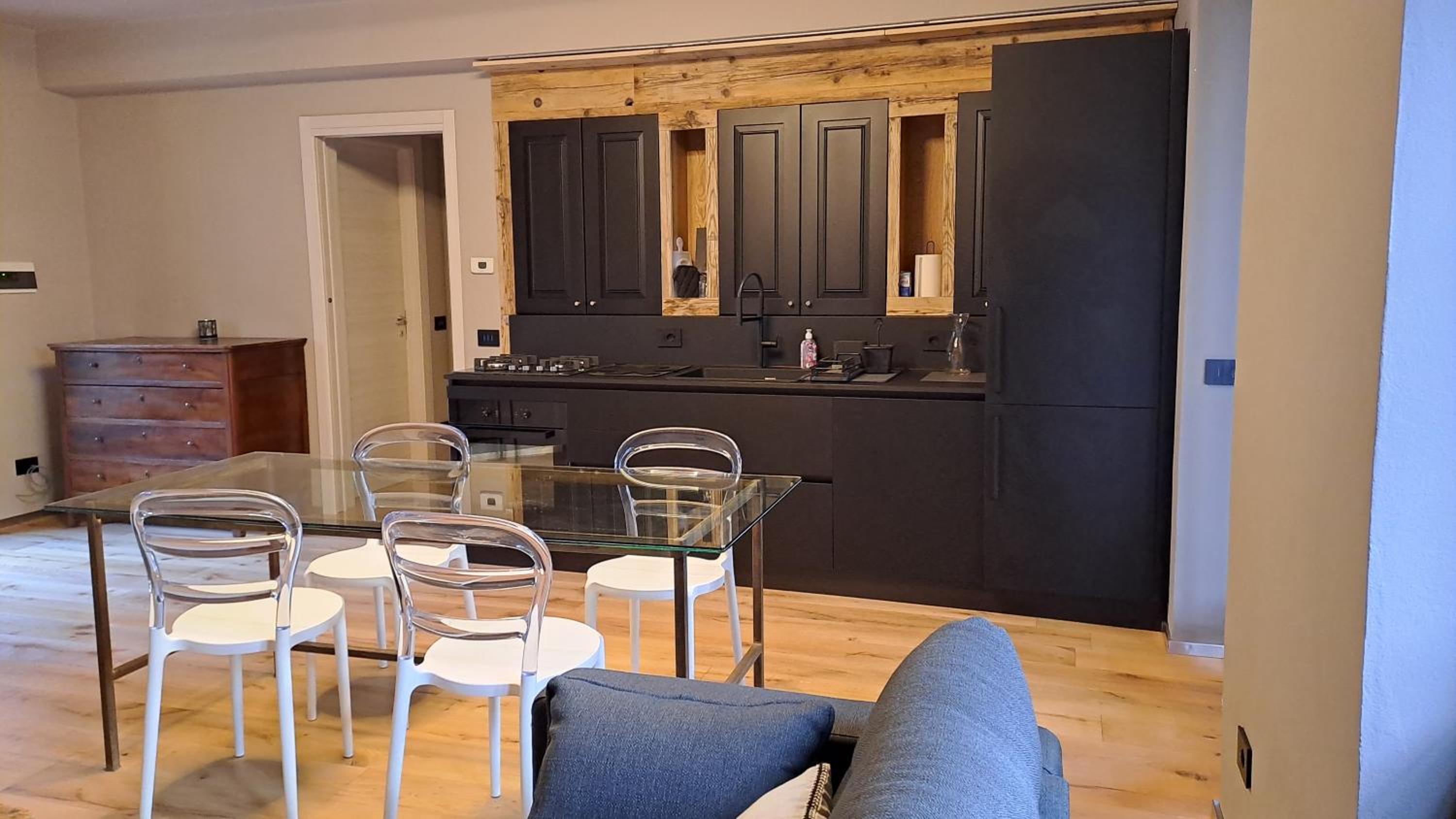 Two-Bedroom House photo 3