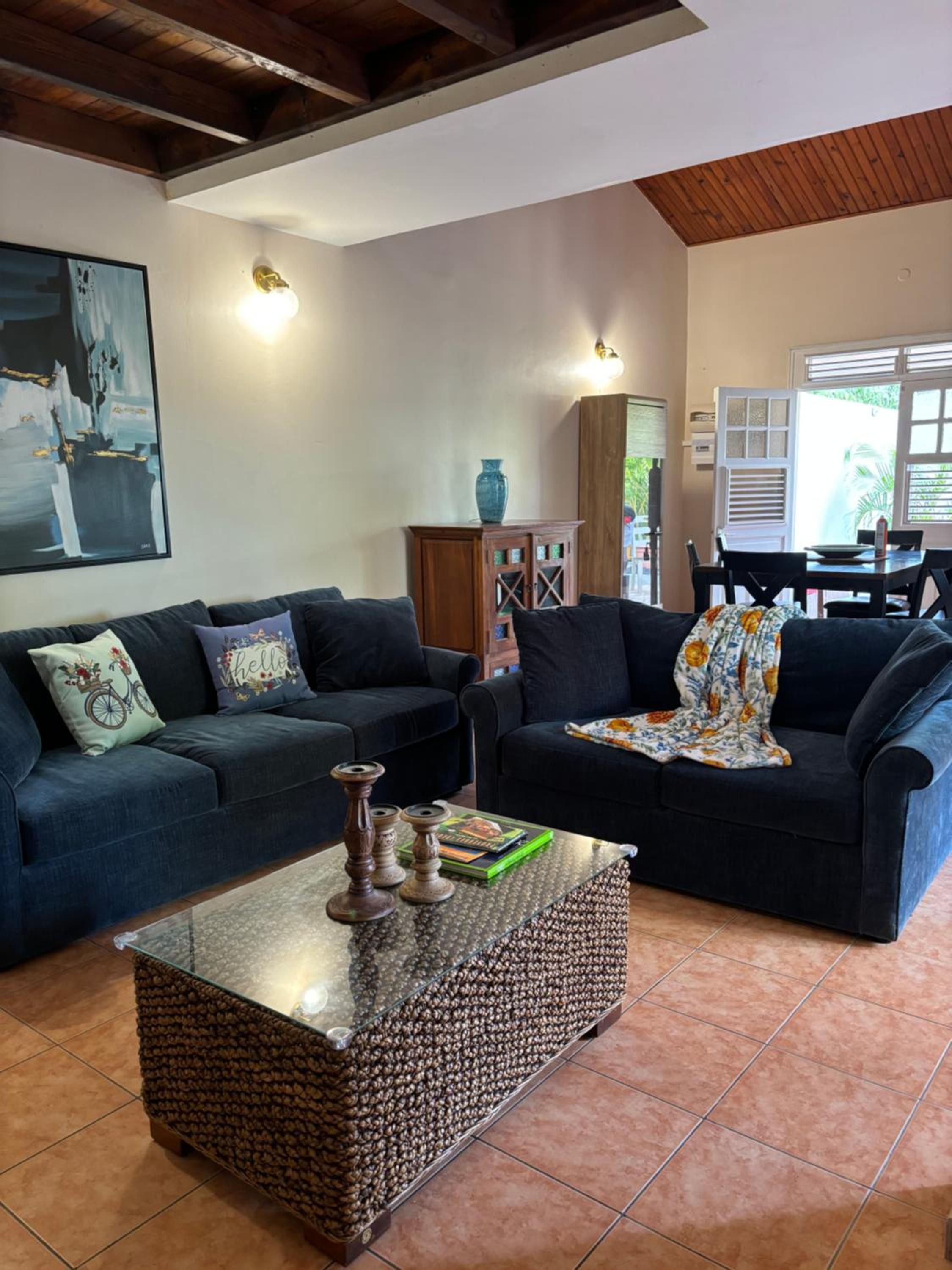 Three-Bedroom Villa photo 1