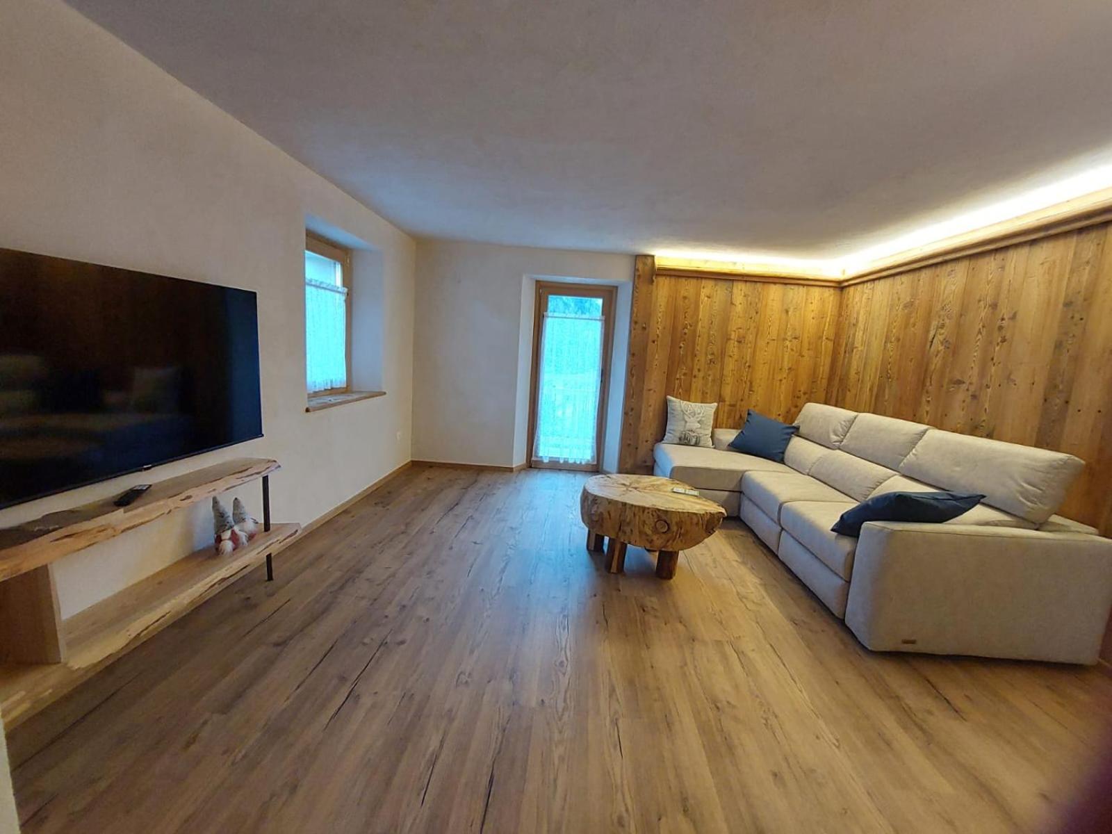 Apartment with Mountain View photo 1