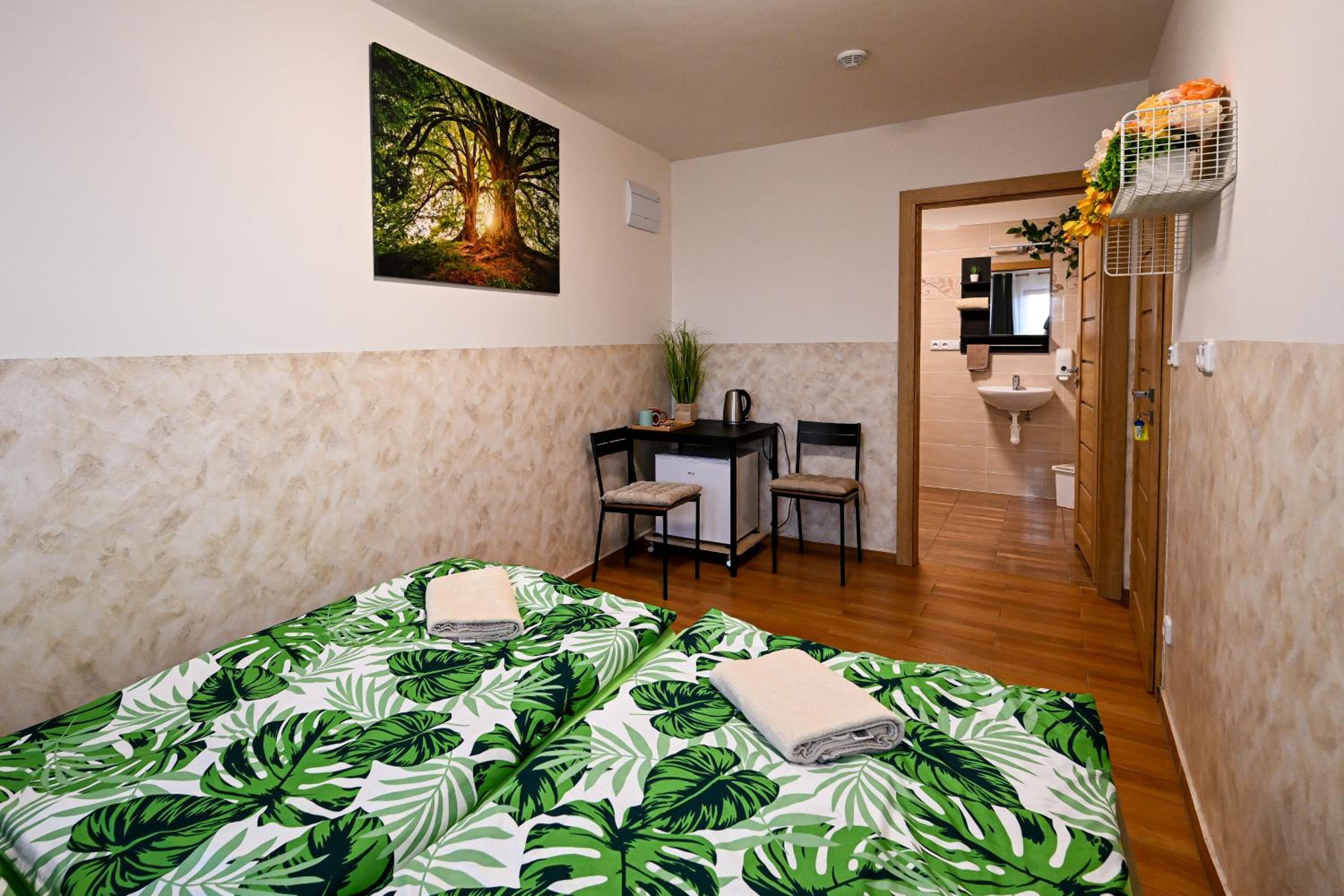 Deluxe Room (2 Adults + 1 Child) photo 1