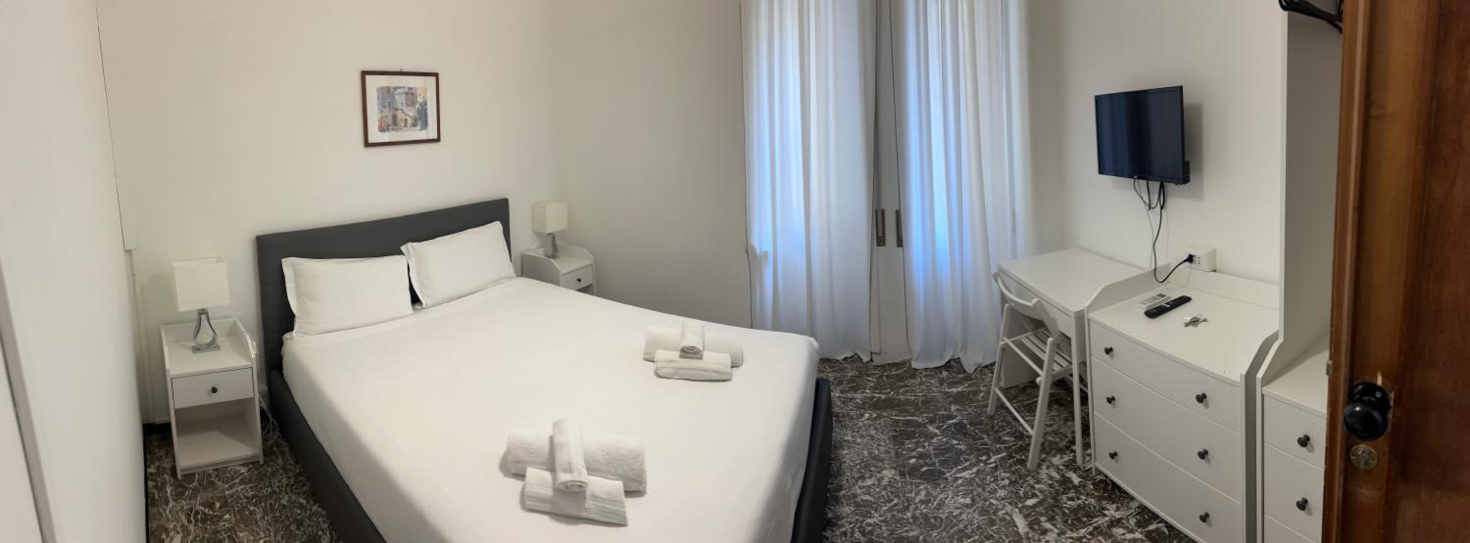 Double Room With Private External Bathroom