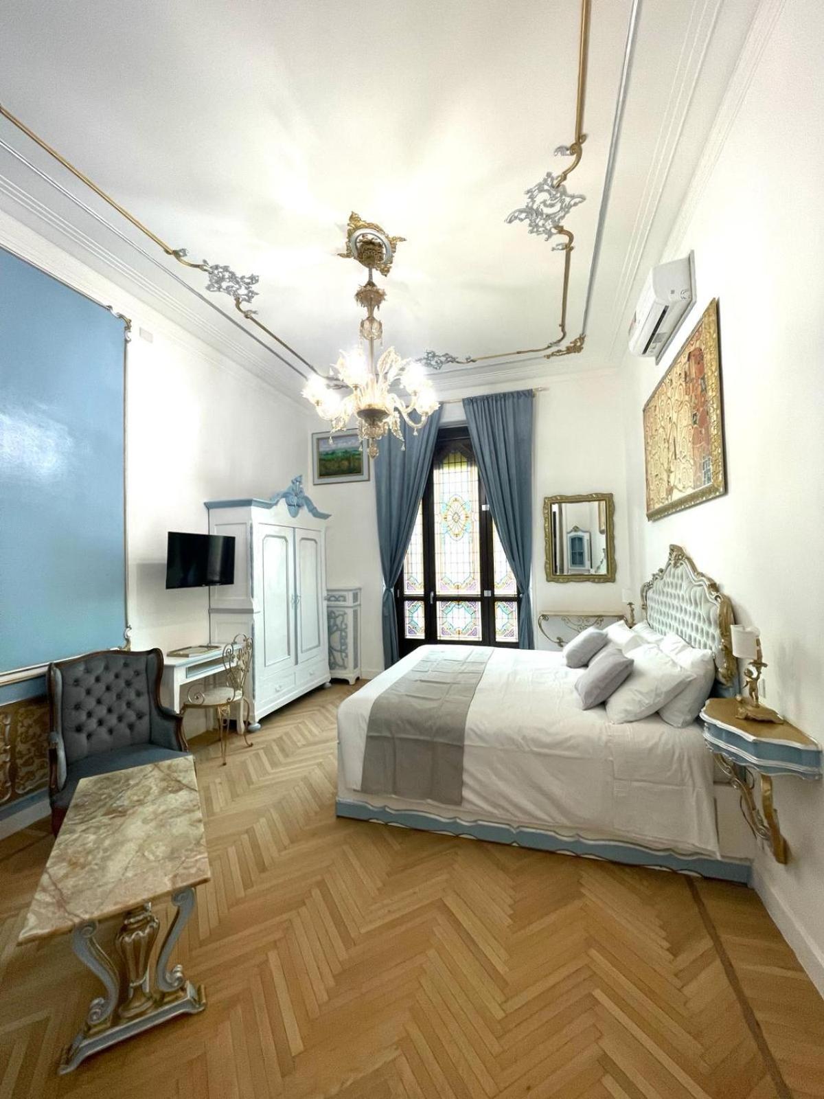 Junior Suite with Balcony photo 1