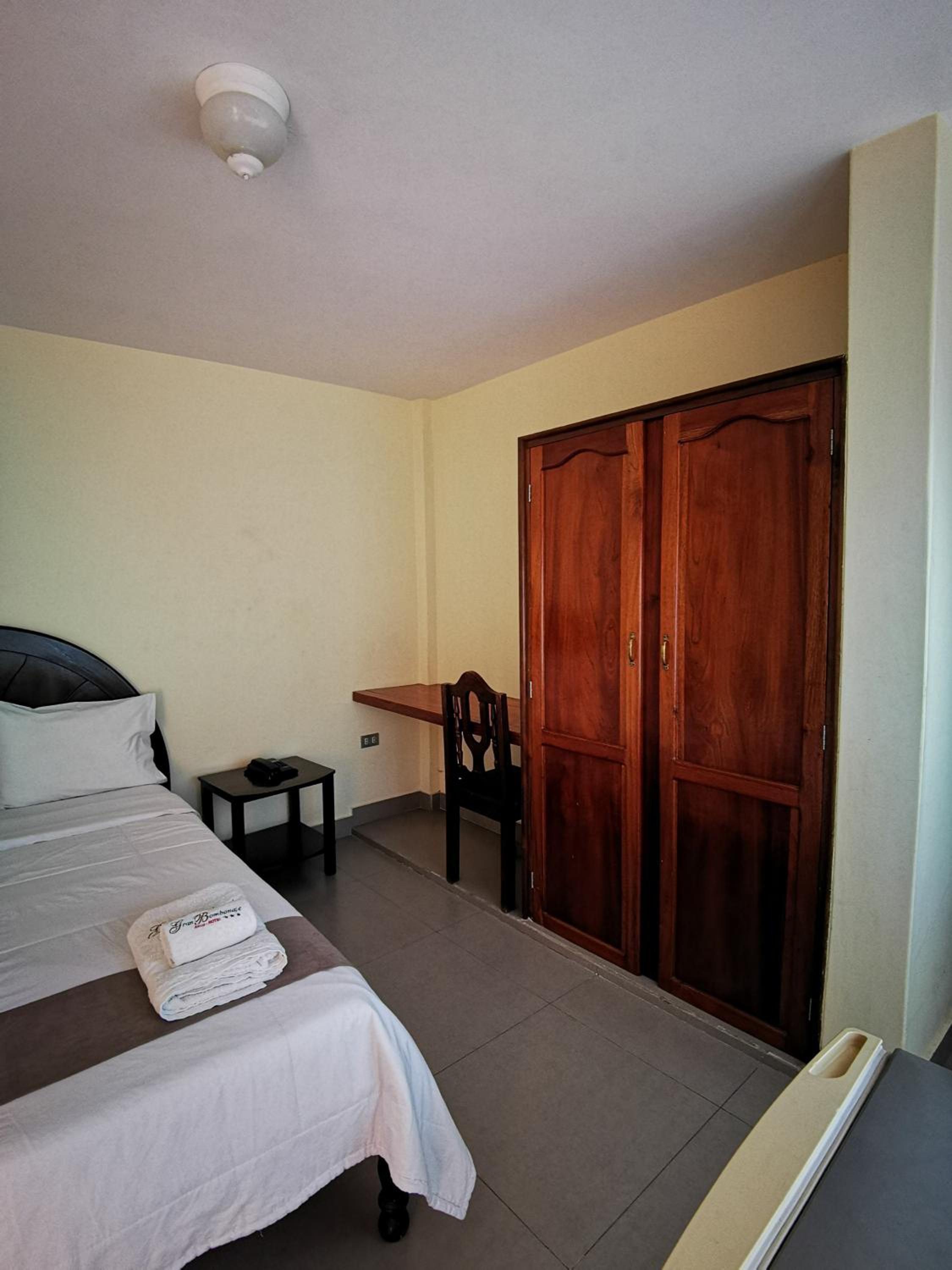 Single Room photo 3