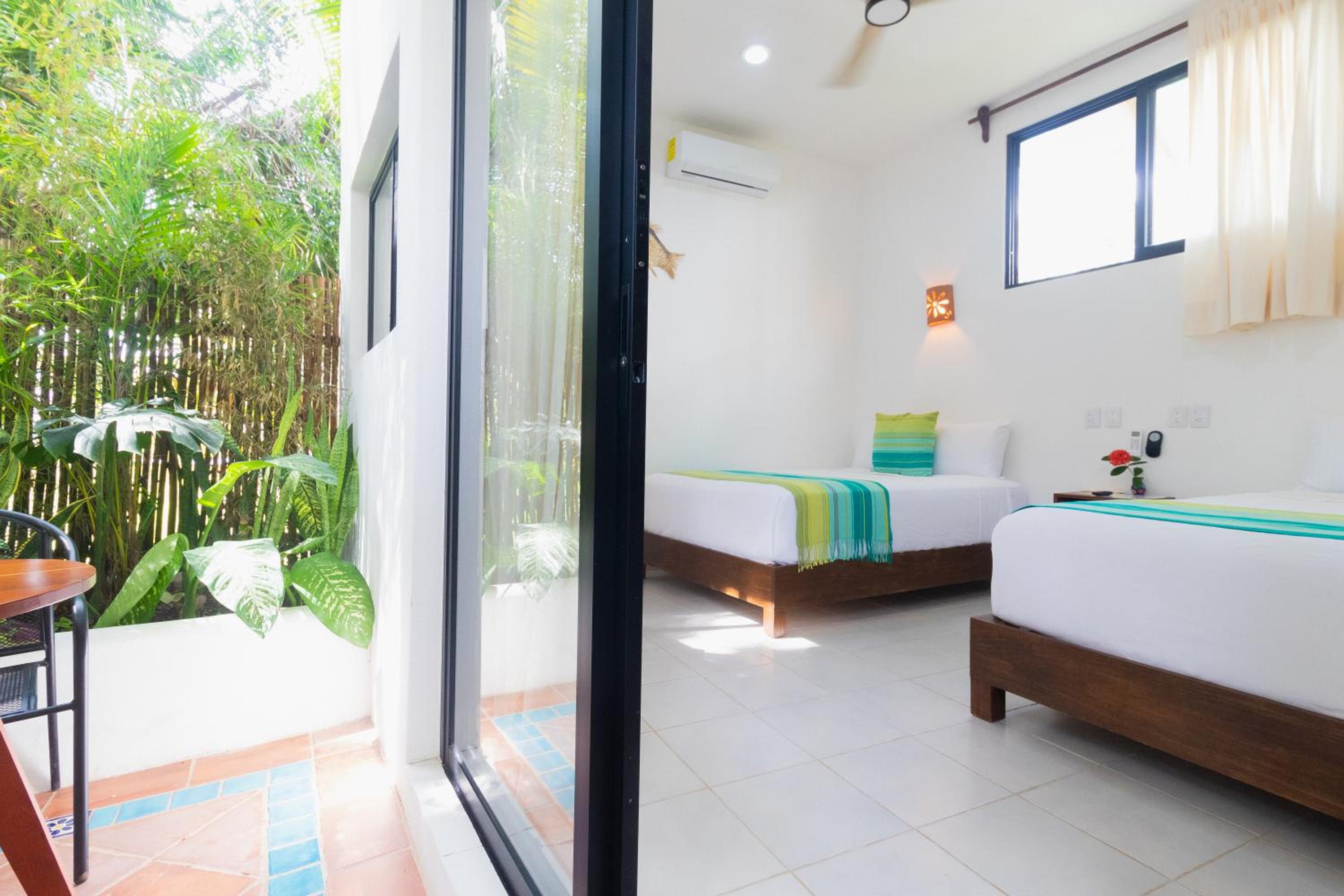 Double Room - Photo 10