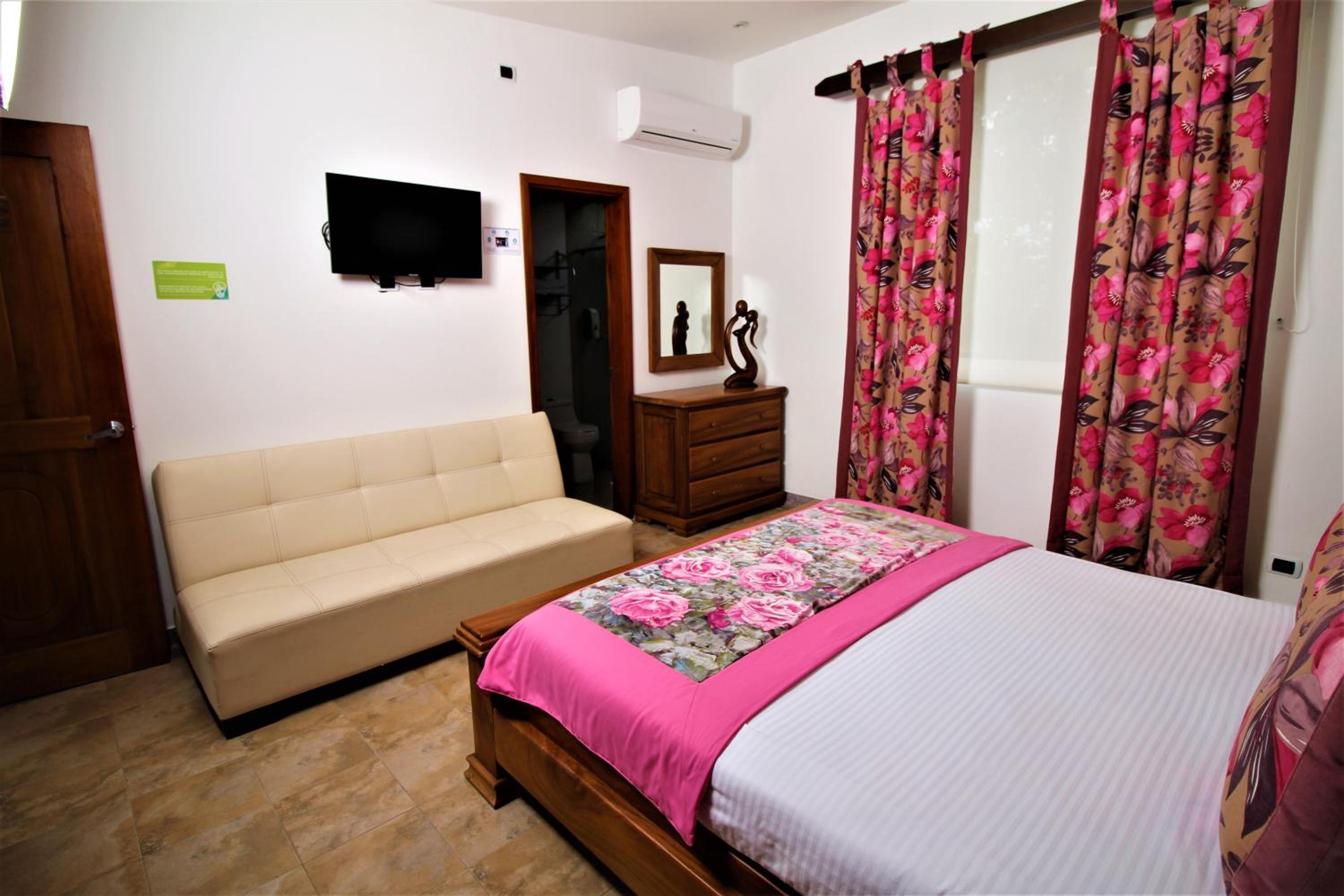 Superior Queen Room photo 1