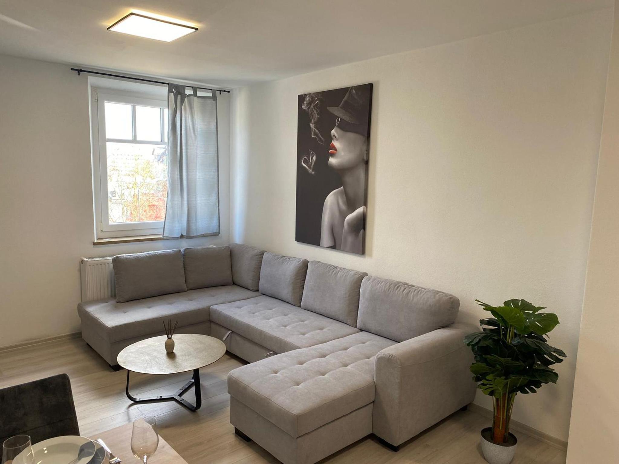 One-Bedroom Apartment photo 1