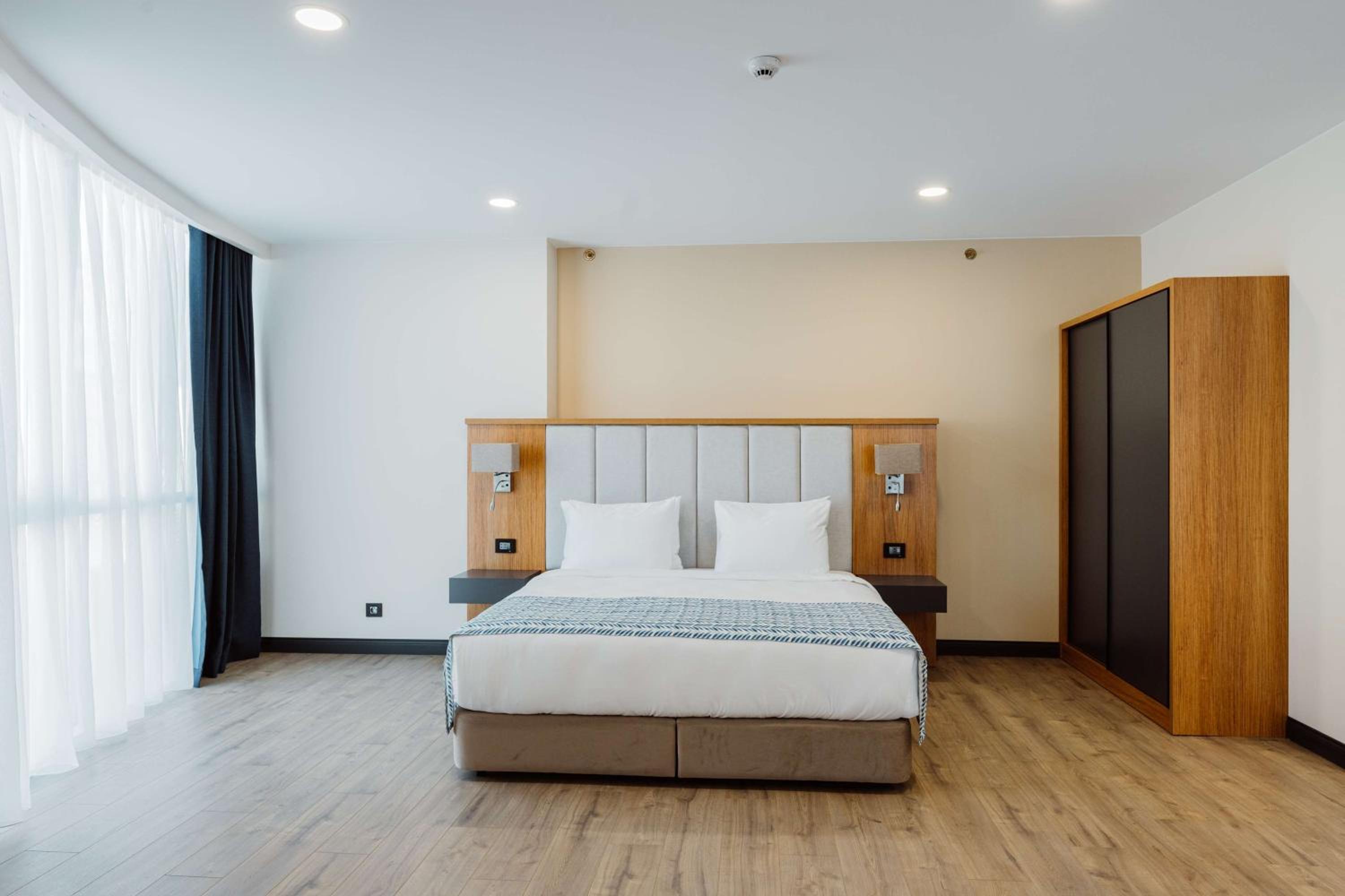 Deluxe Double Room - Photo 5