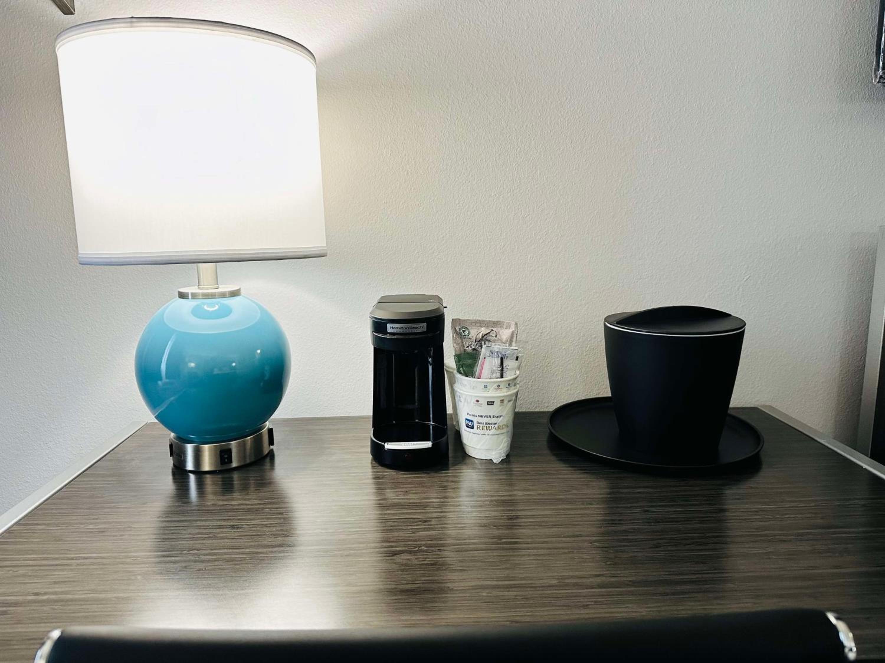 King Room - Non-Smoking - Photo 5