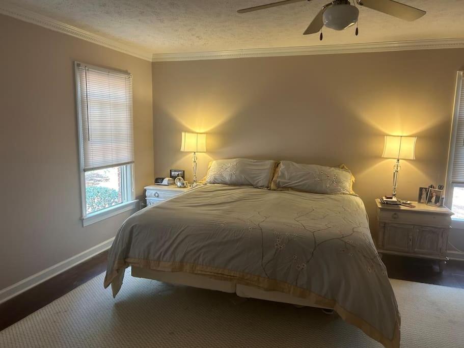Three-Bedroom House photo 1