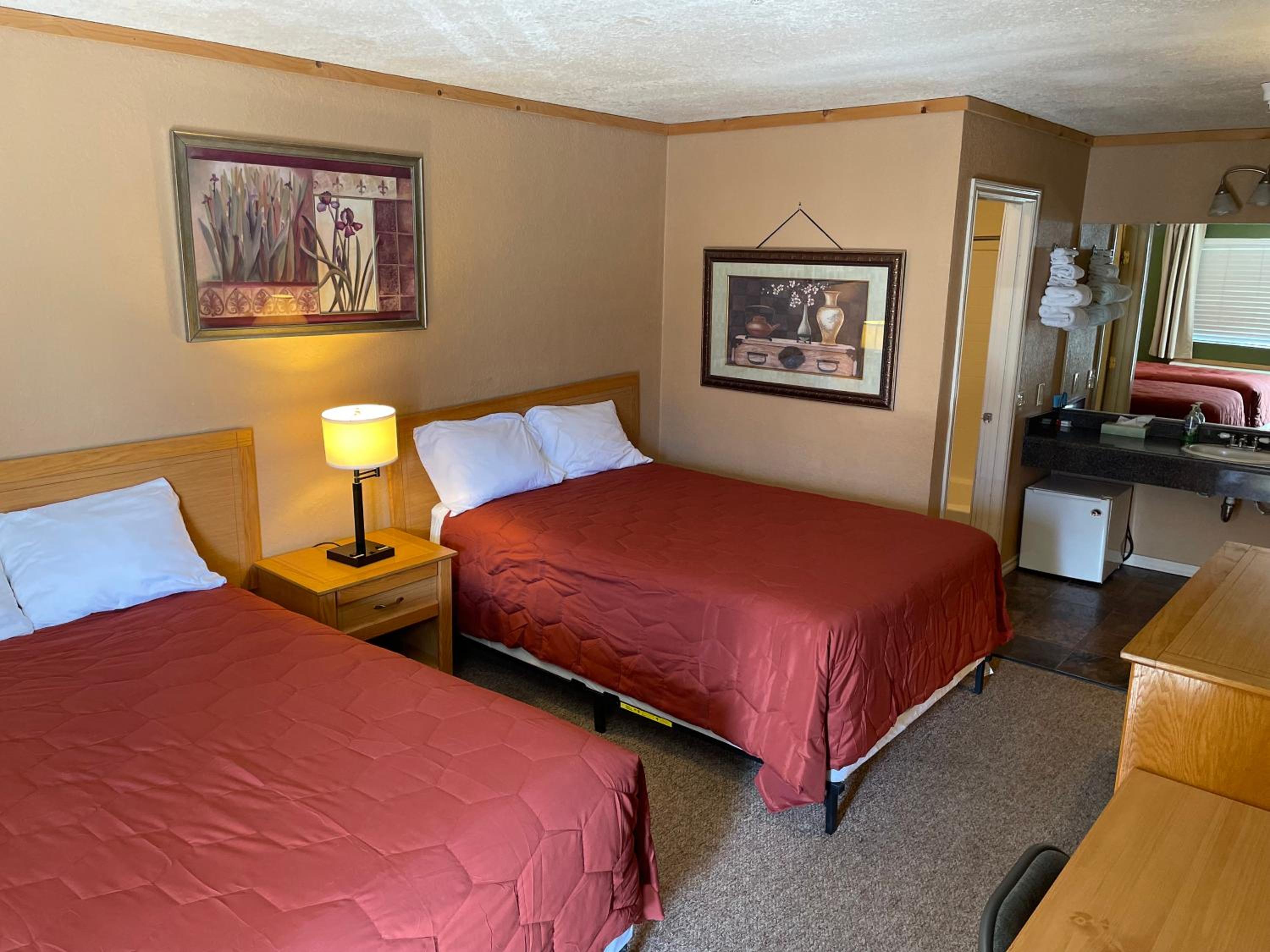Double Room with Two Double Beds - Photo 1