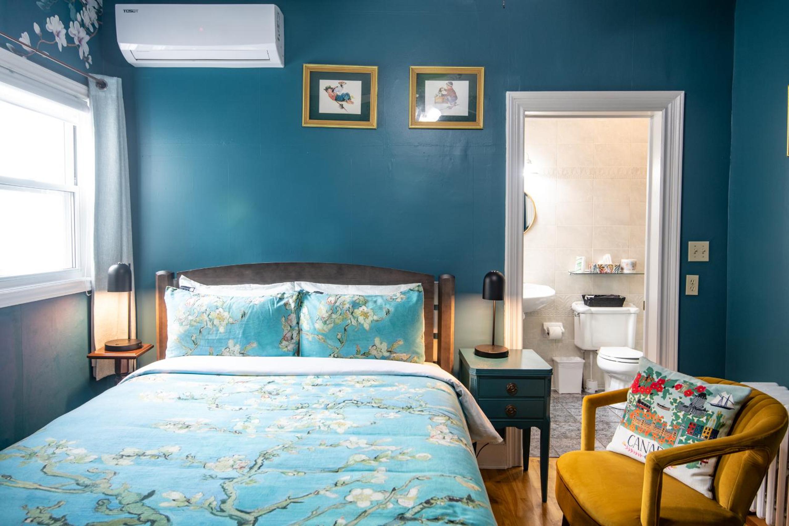 Queen Room with Spa Bath photo 2