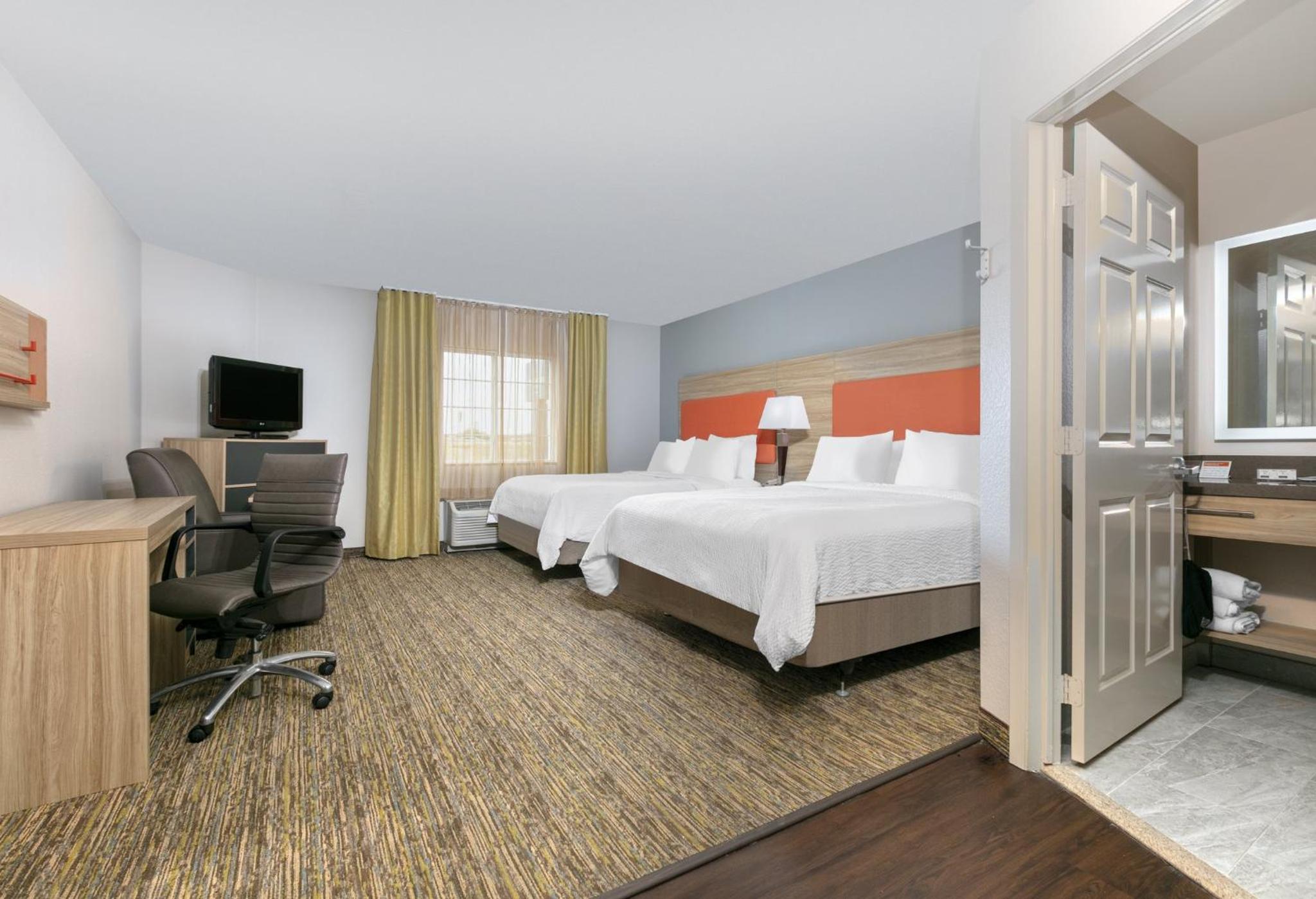 Studio Suite with Two Queen Beds - Photo 2