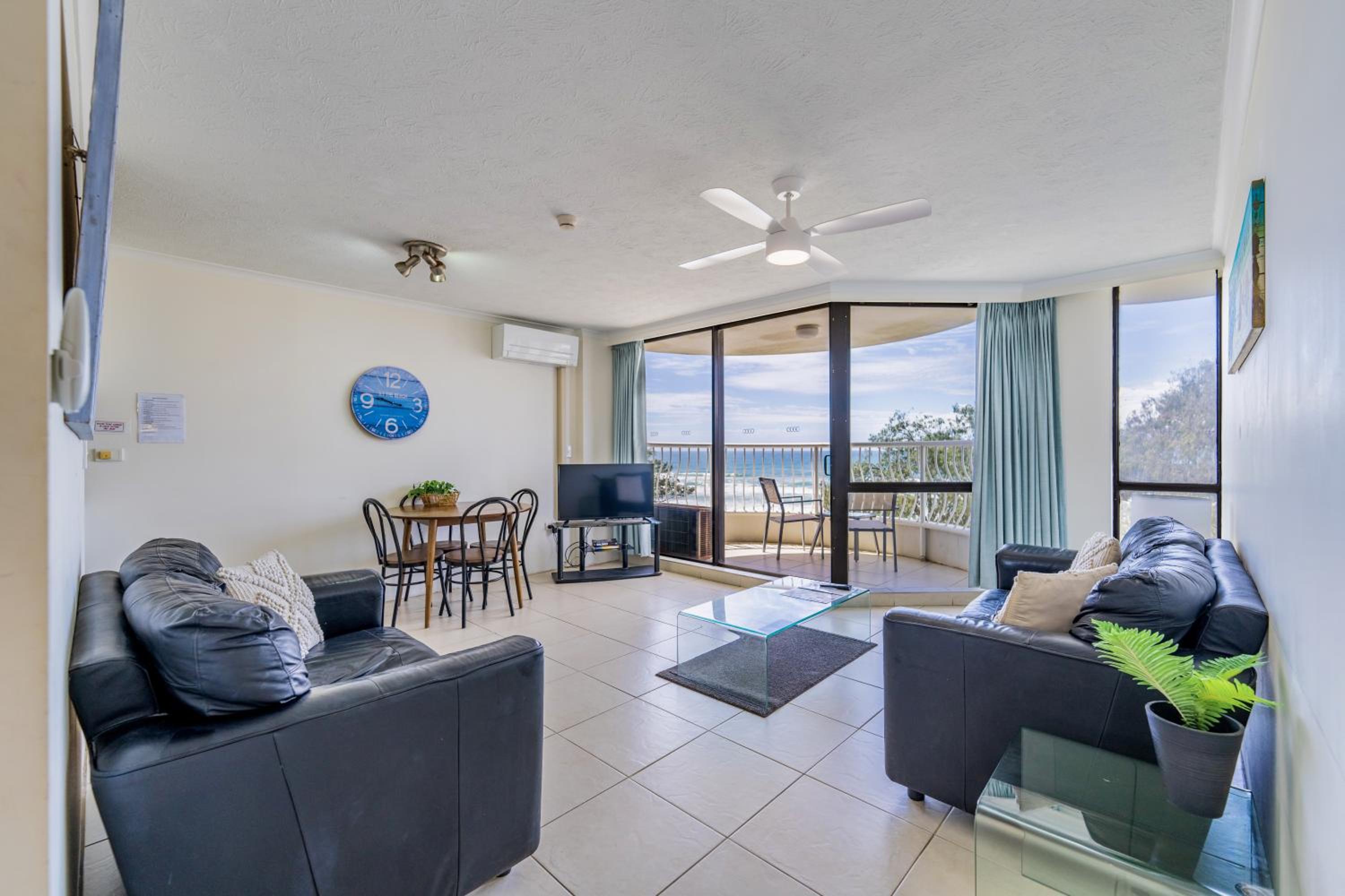 One-Bedroom Apartment with Ocean View Standard photo 3