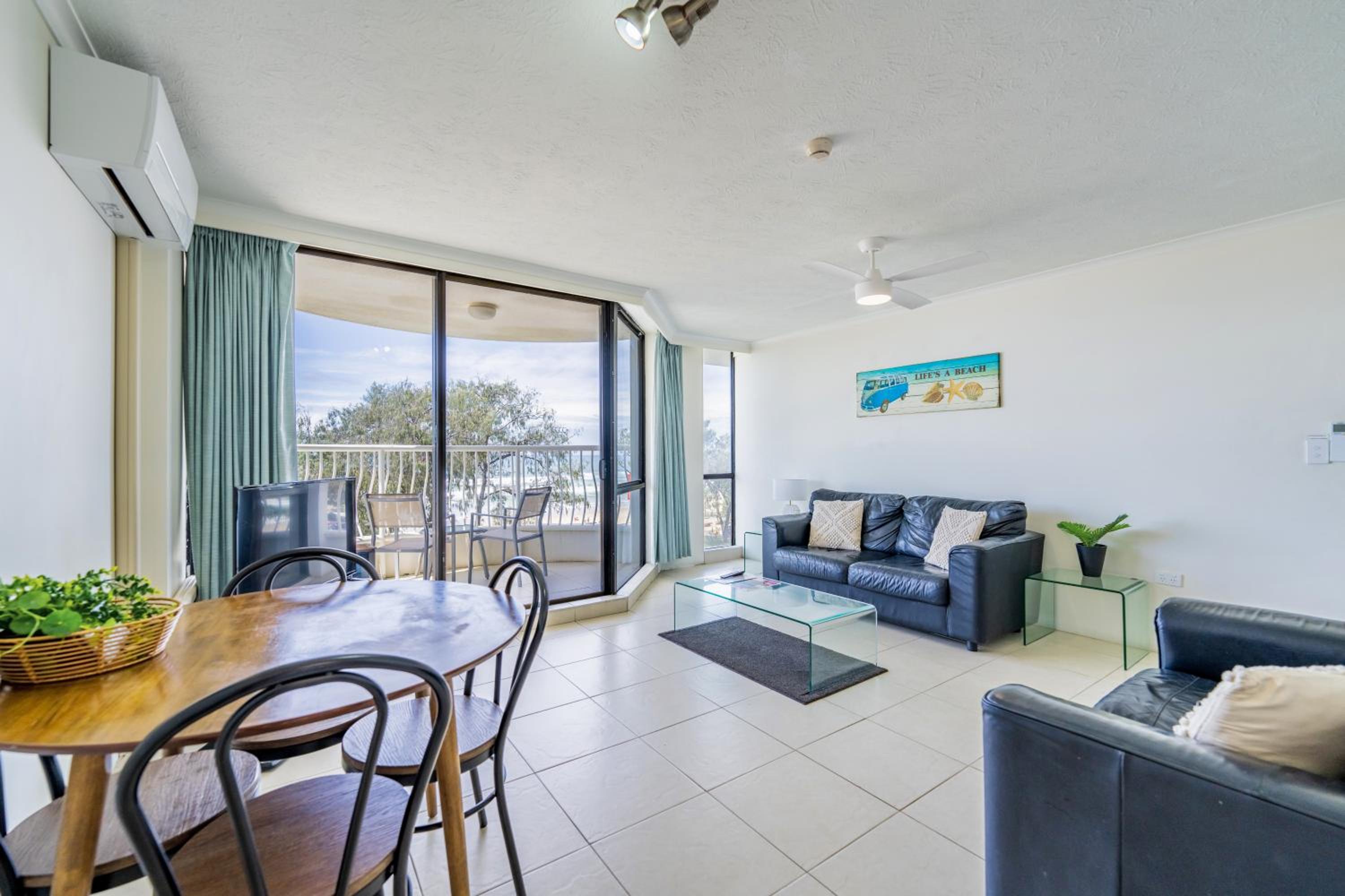 One-Bedroom Apartment with Ocean View Standard photo 2