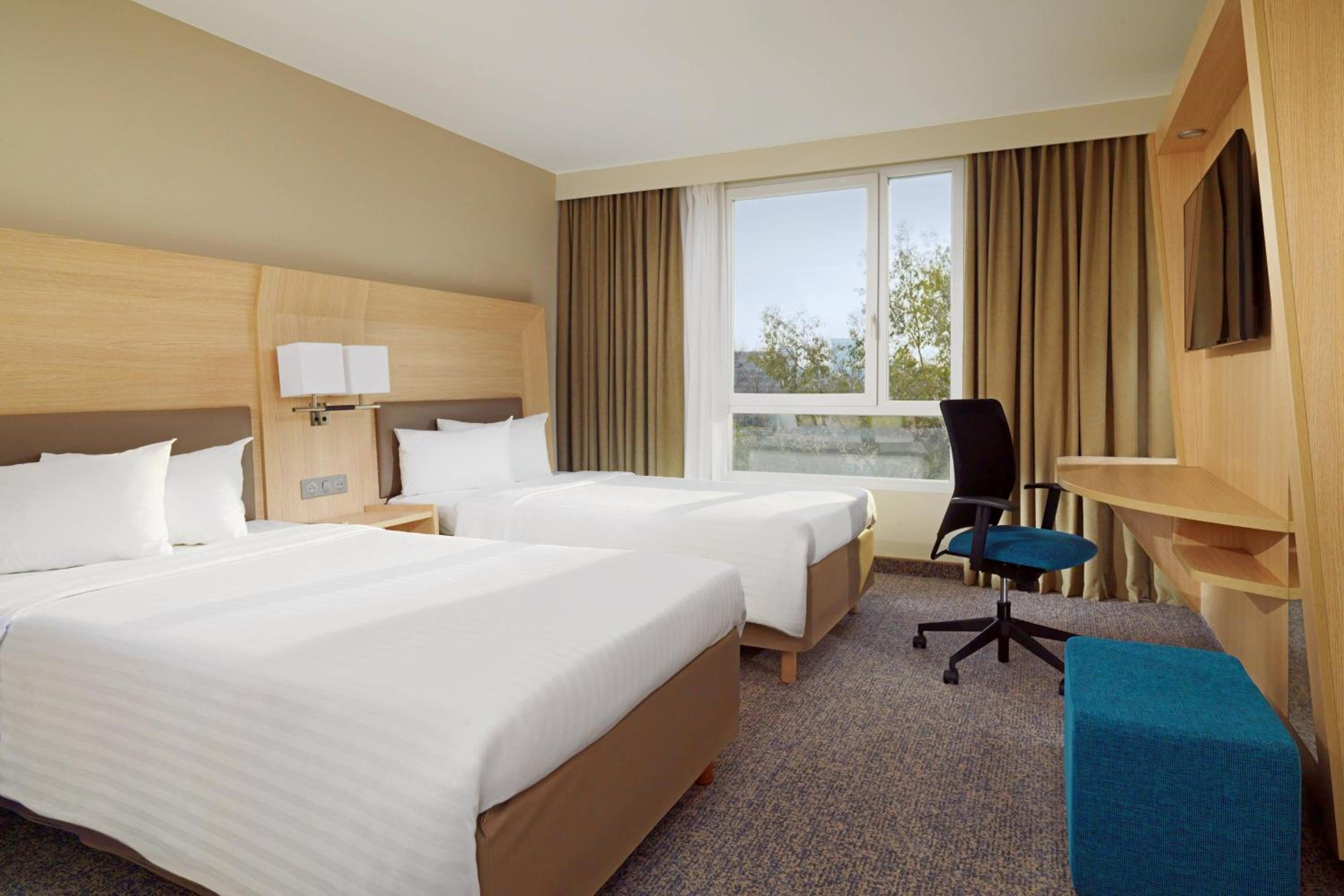 Deluxe Twin Room - Photo 1