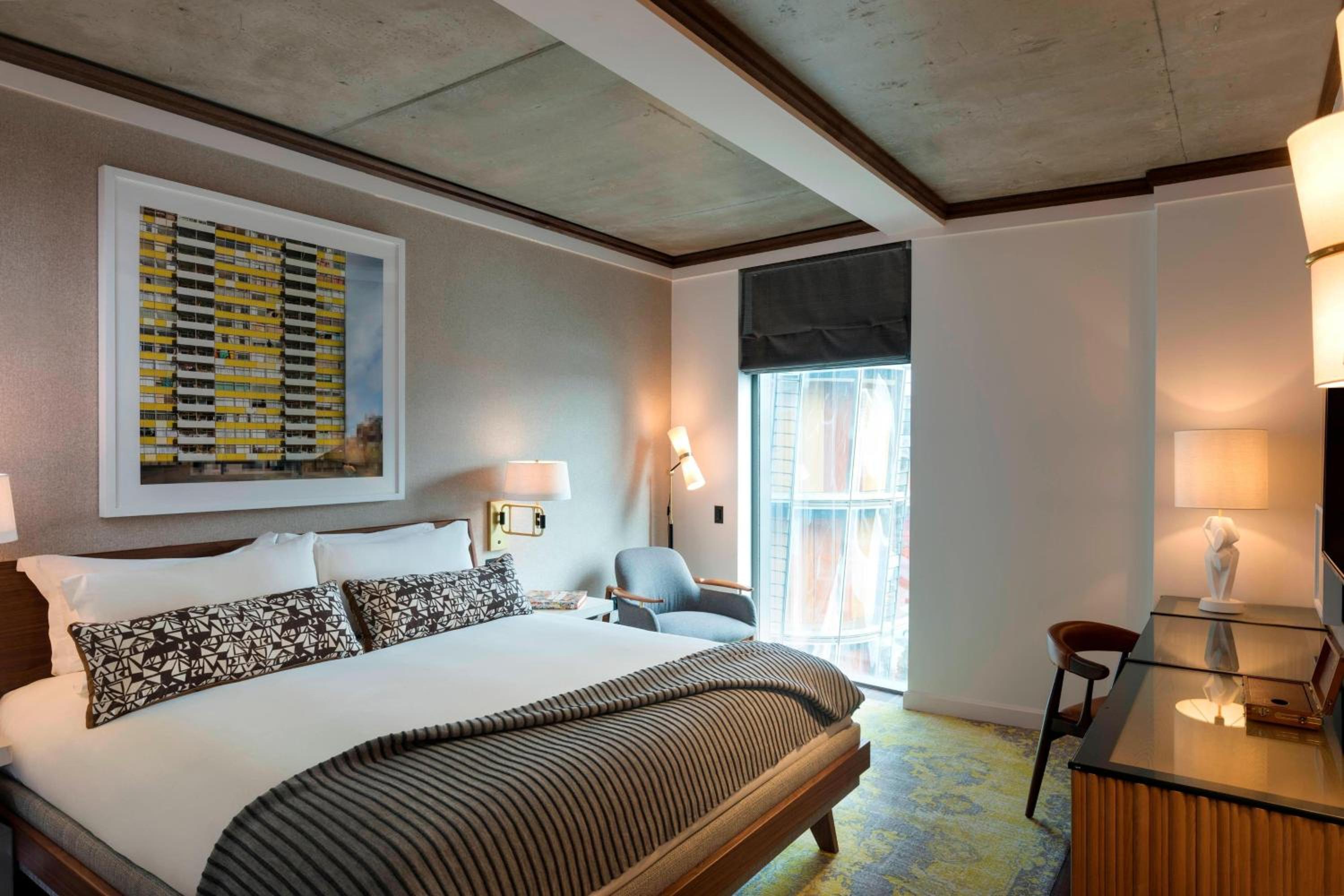 Deluxe King Room