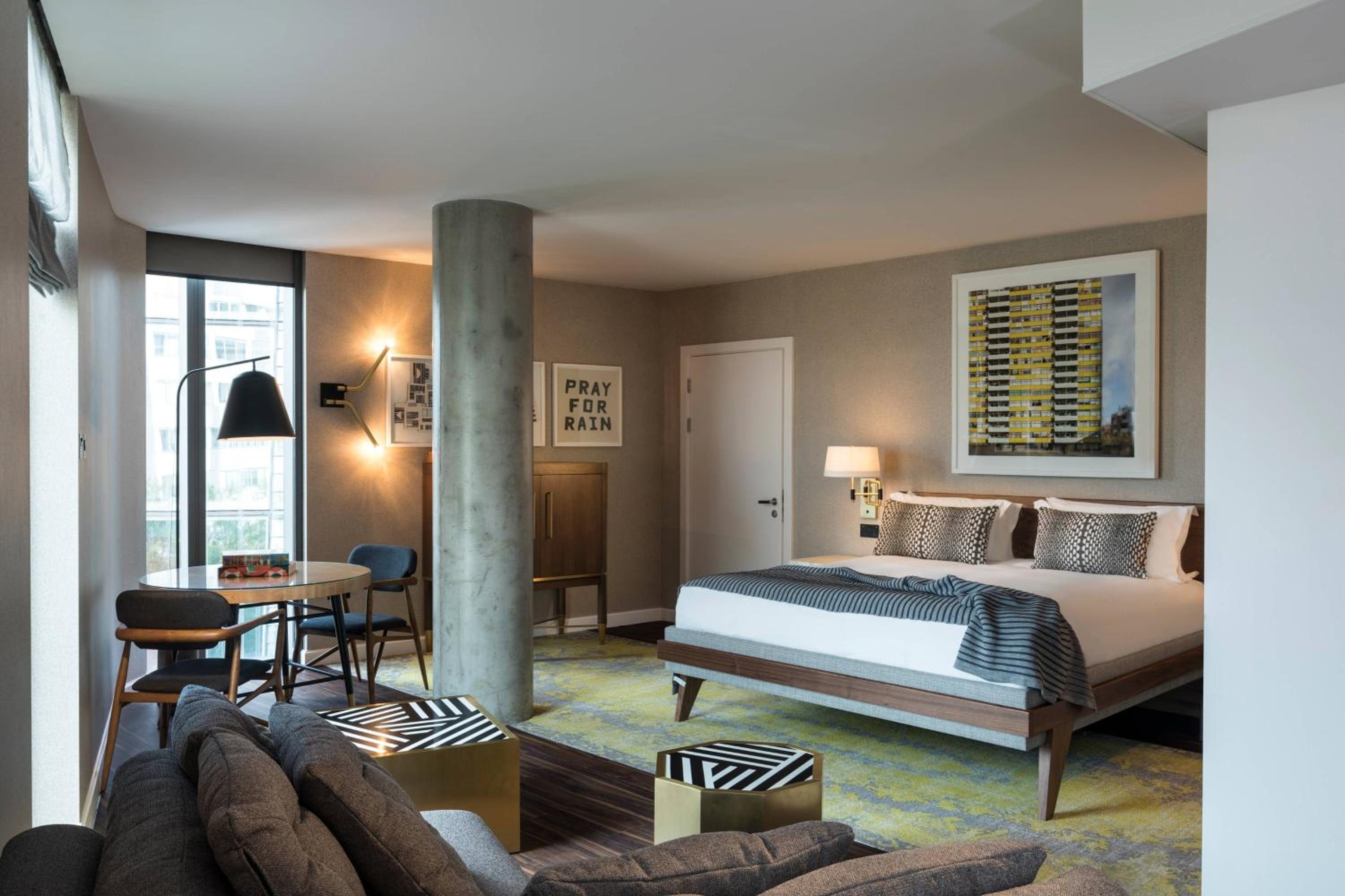 Artist Suite with King Bed