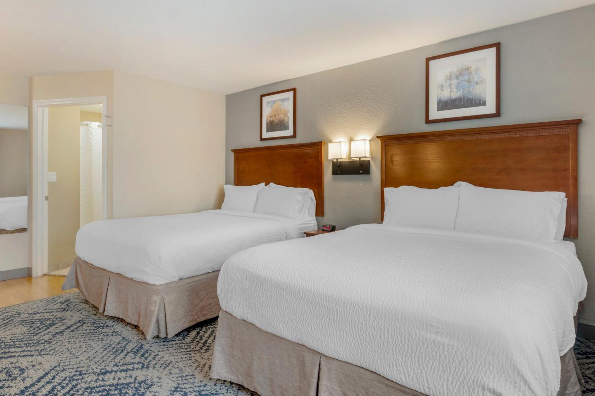 Queen Studio Suite with Two Queen Beds and Full Kitchen - Photo 3