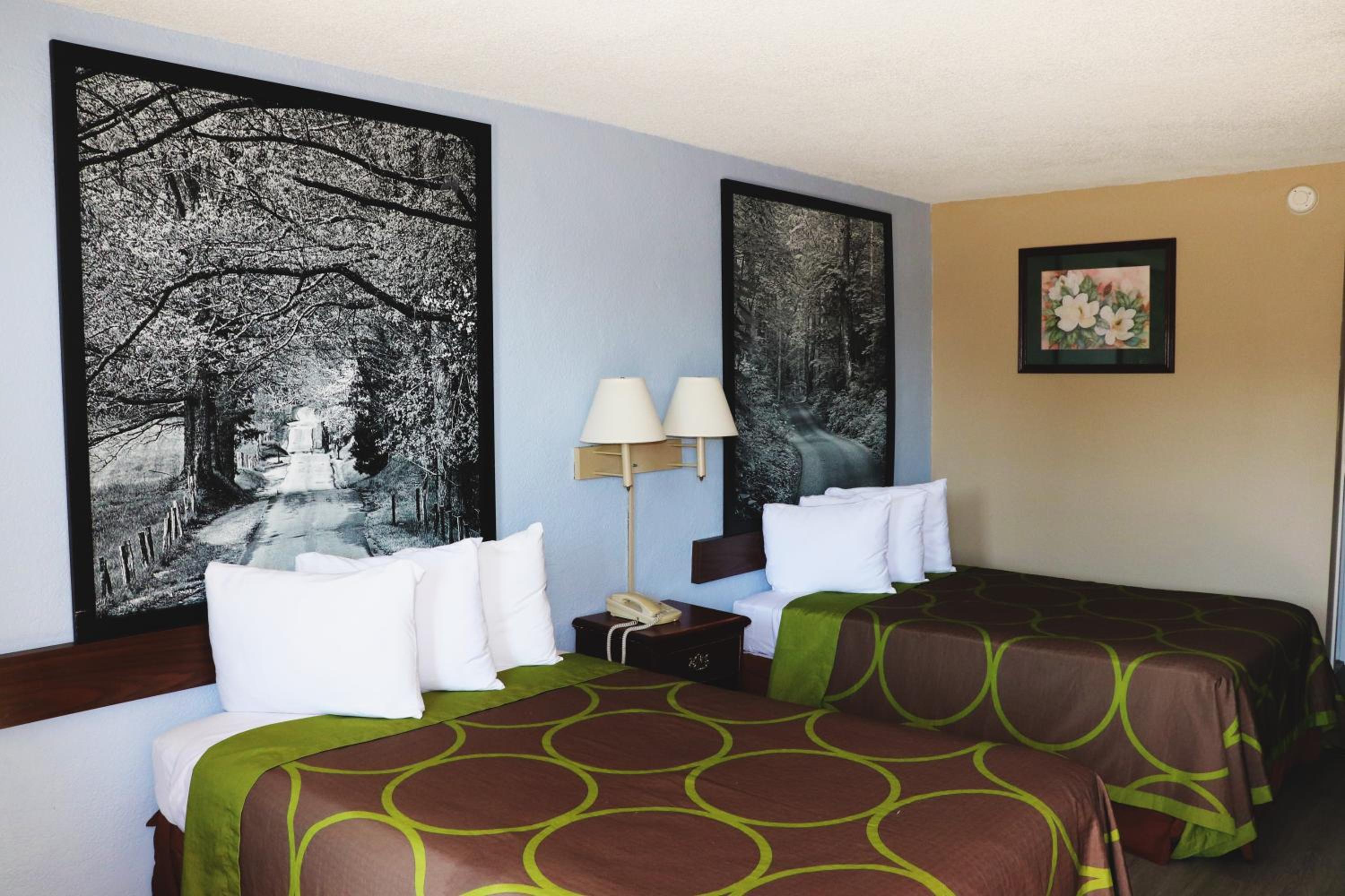 Double Room with Two Double Beds - Non-Smoking - Photo 1