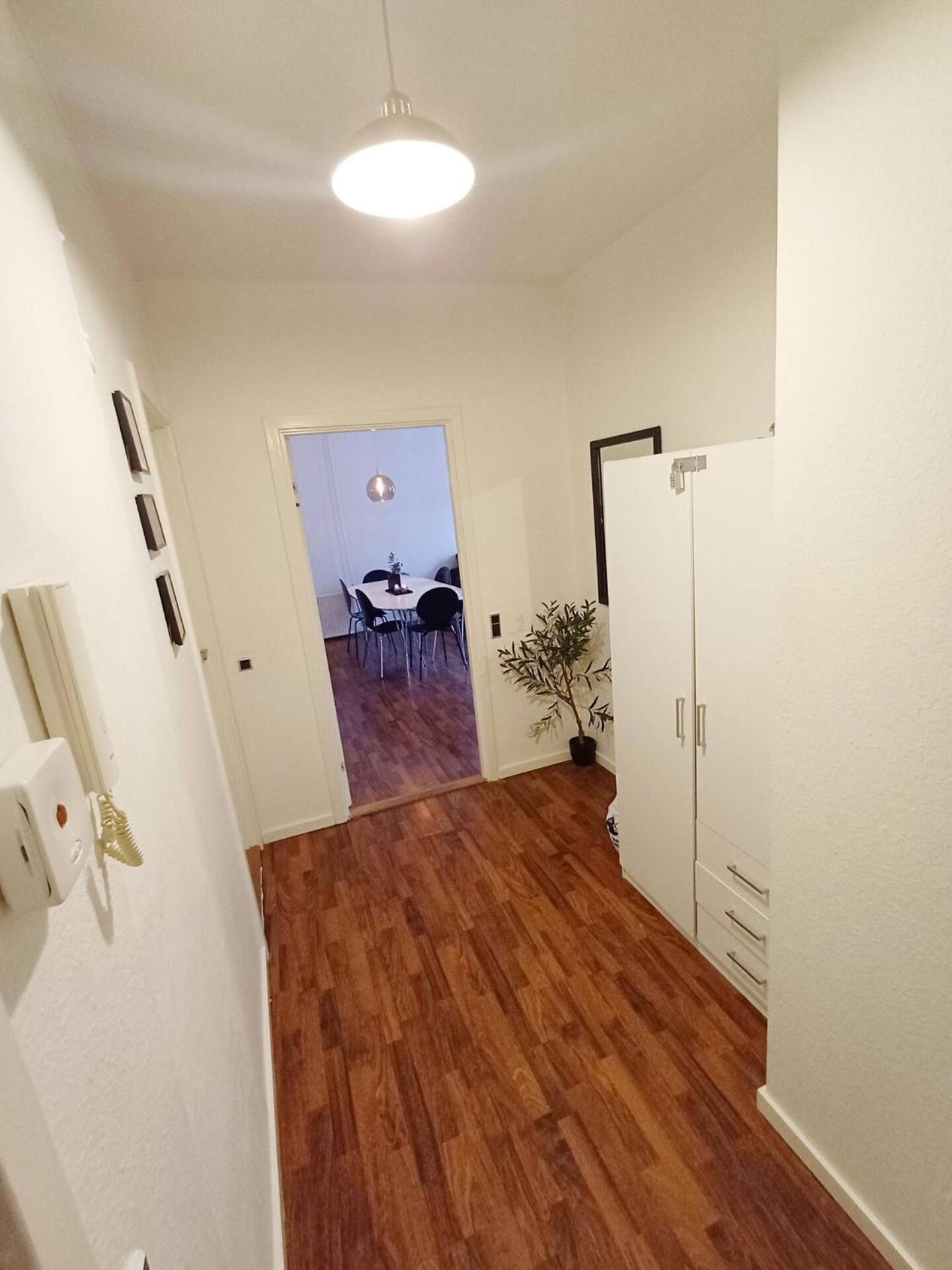 Apartment photo 2
