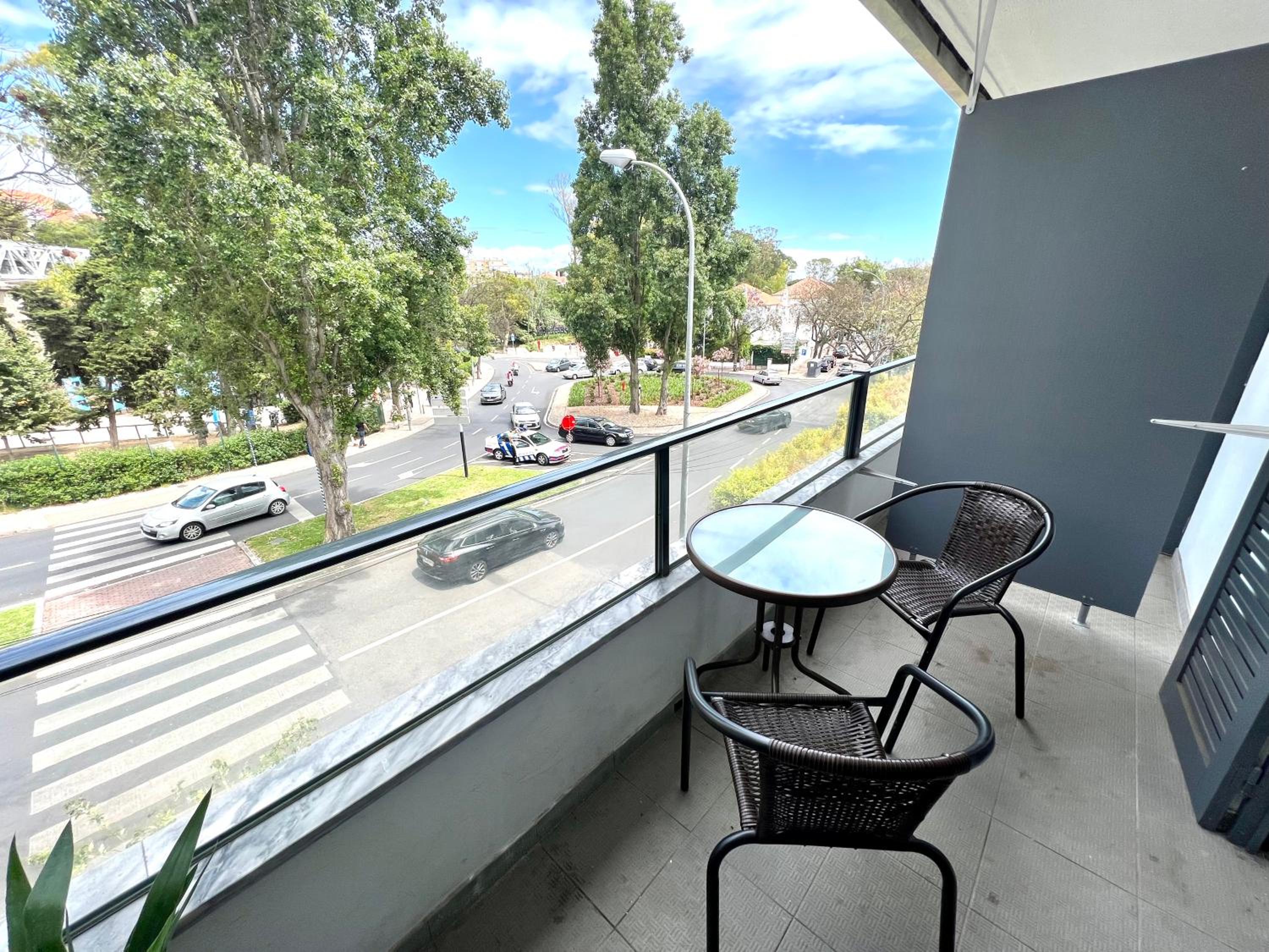 Deluxe Double Room with Balcony photo 3