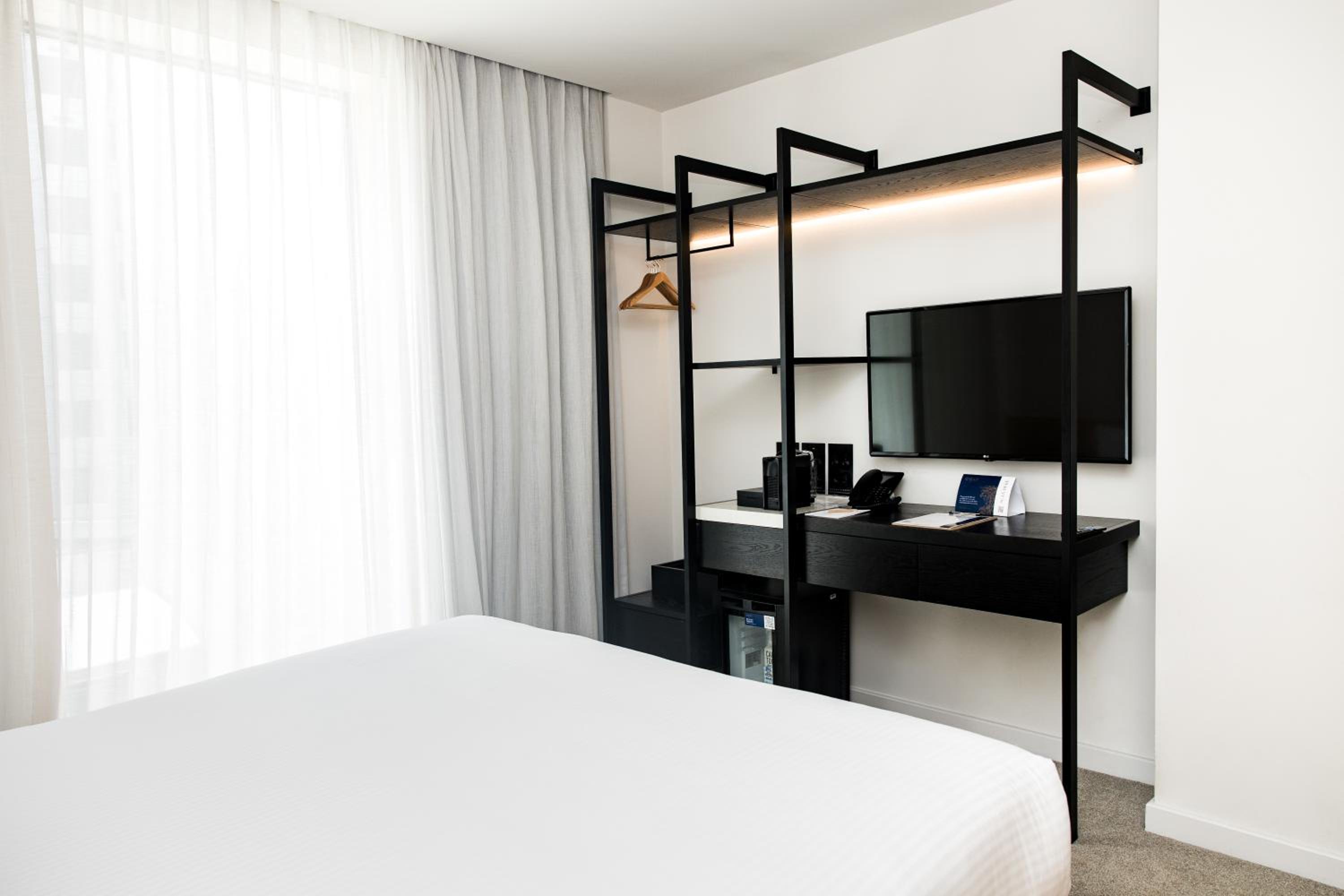 King Room - Perth Loft thumbnail 5
