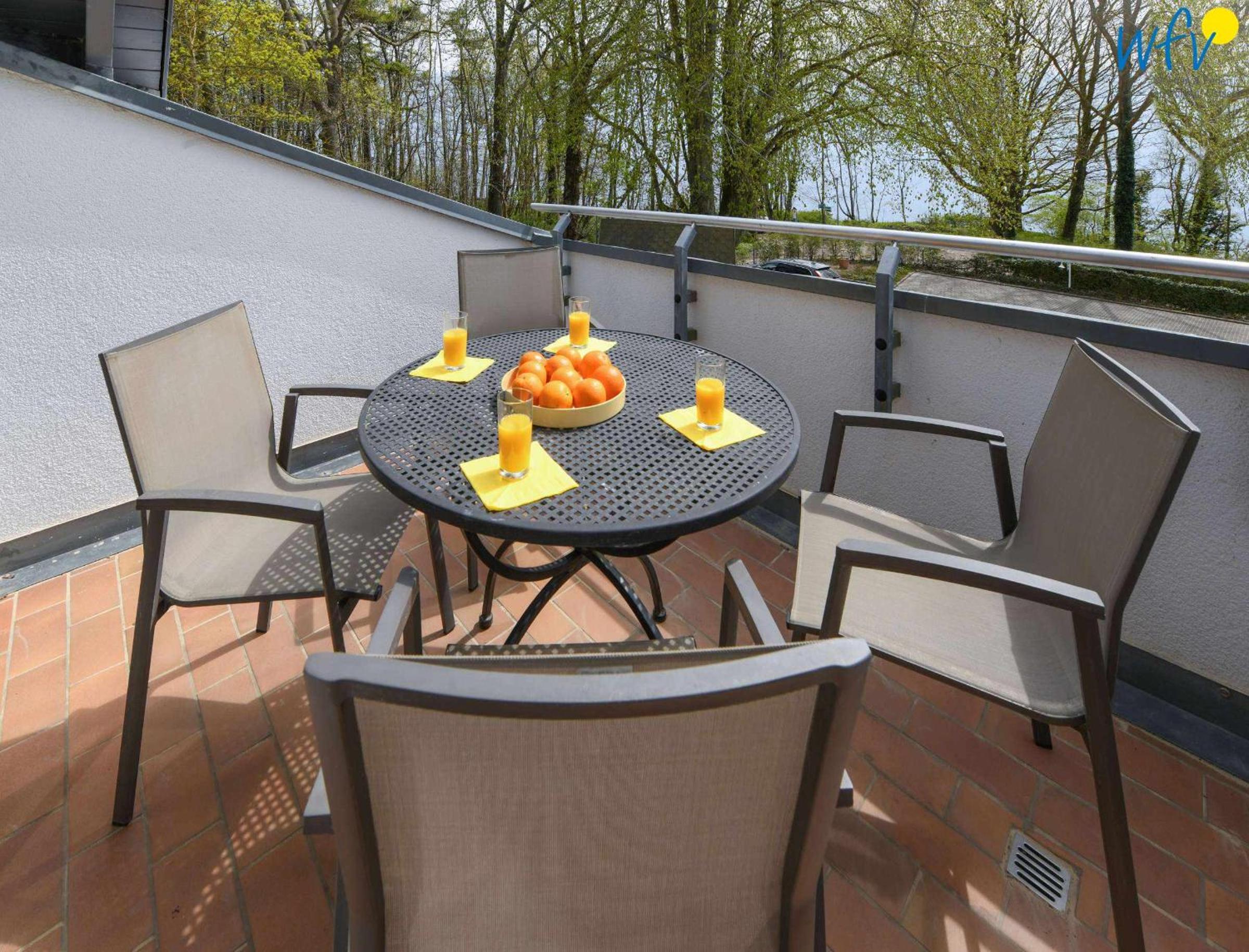 Apartment with Sea View photo 2