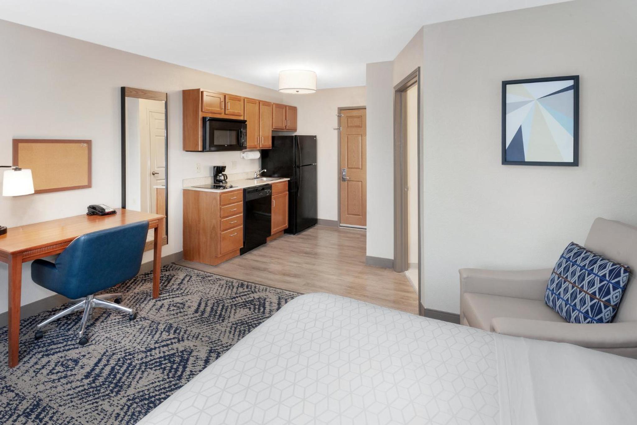 Studio Suite - Photo 9
