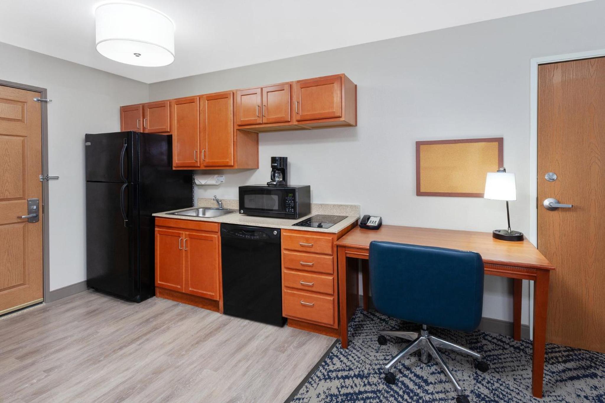 Studio Suite - Photo 4