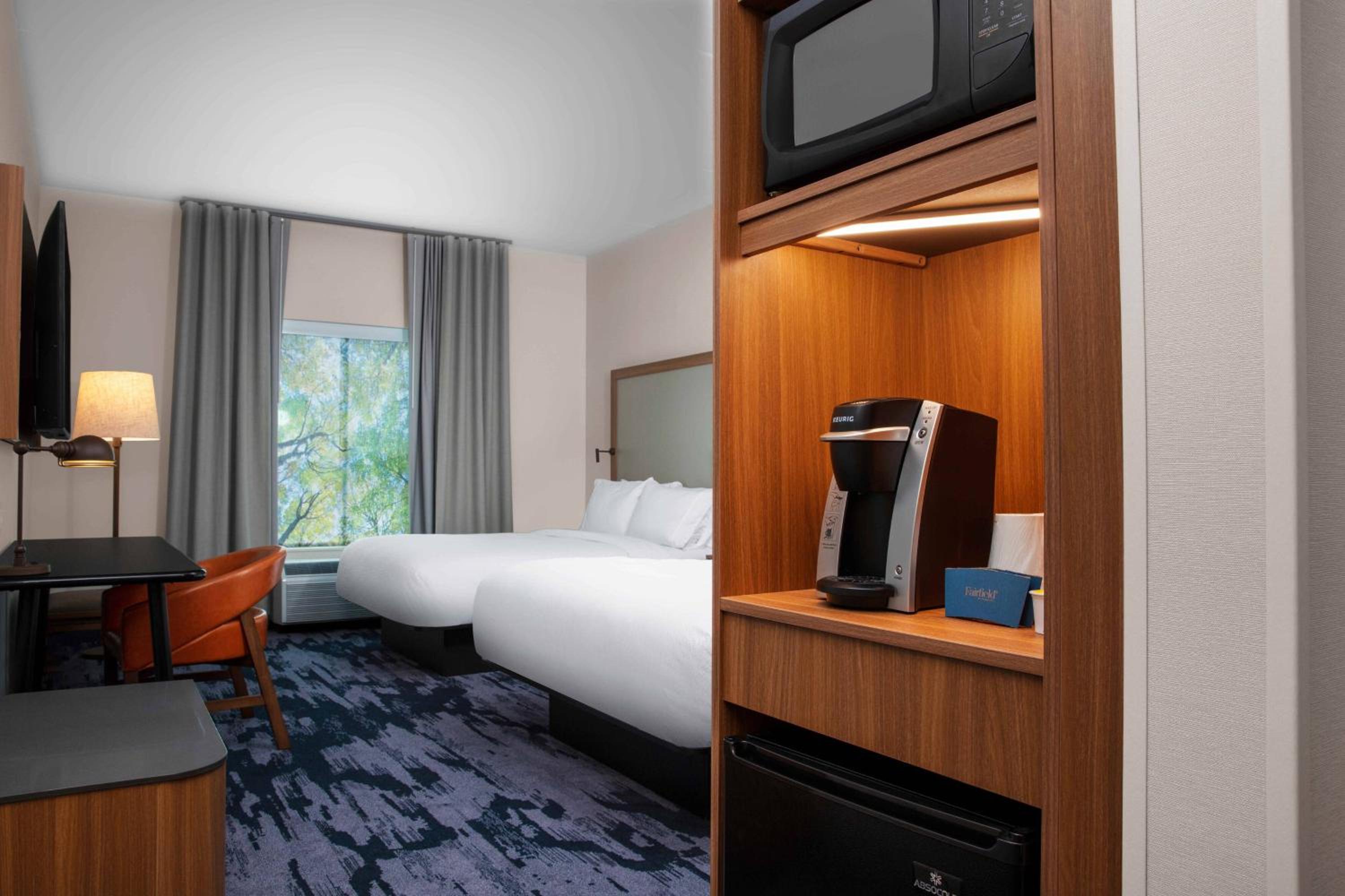Double Queen Room - Photo 3