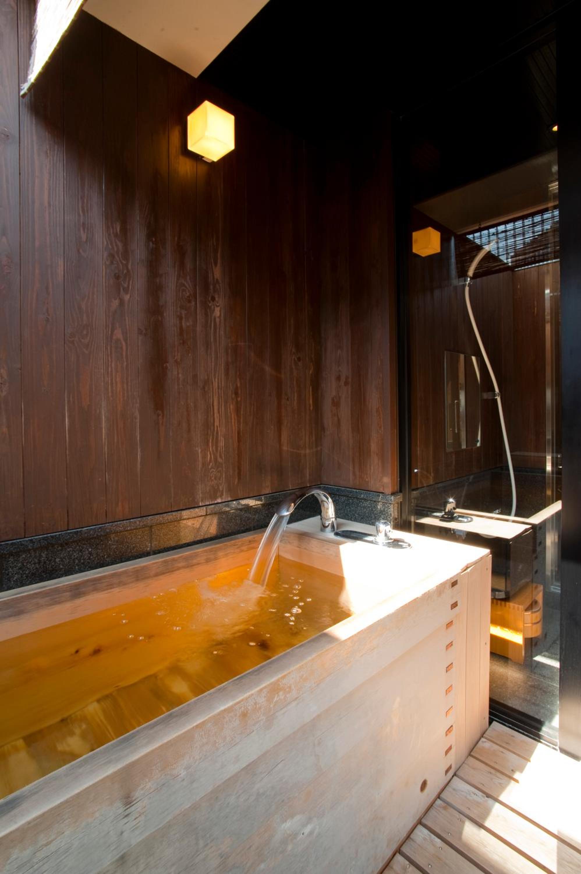 Deluxe Japanese-Style Room with Open Air Bath photo 2