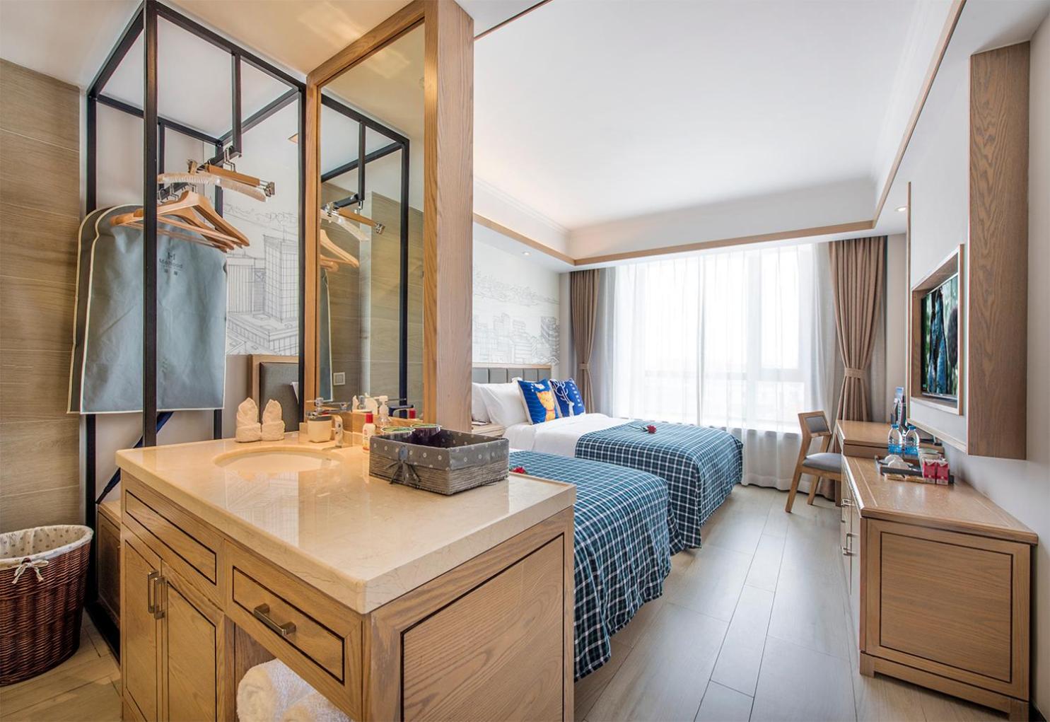 Deluxe Family Room
