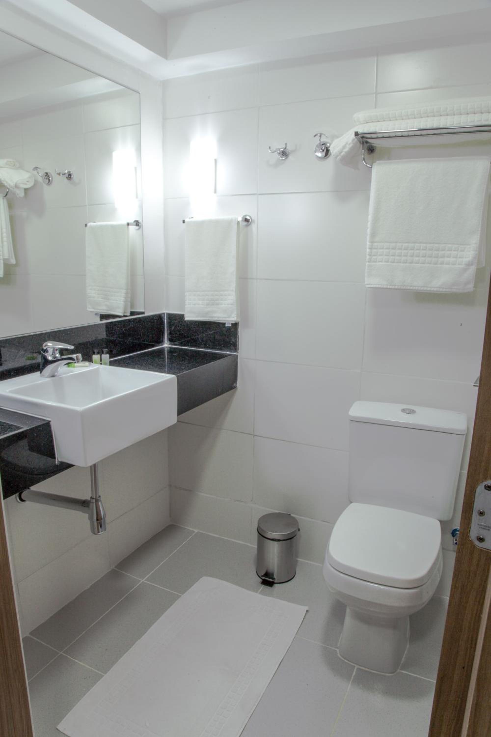 Double Room - Photo 2